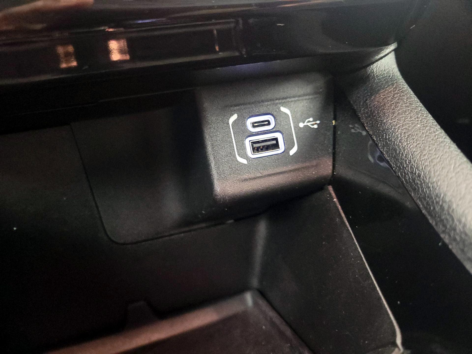 Thumbnail: 2022 Jeep Compass - 18