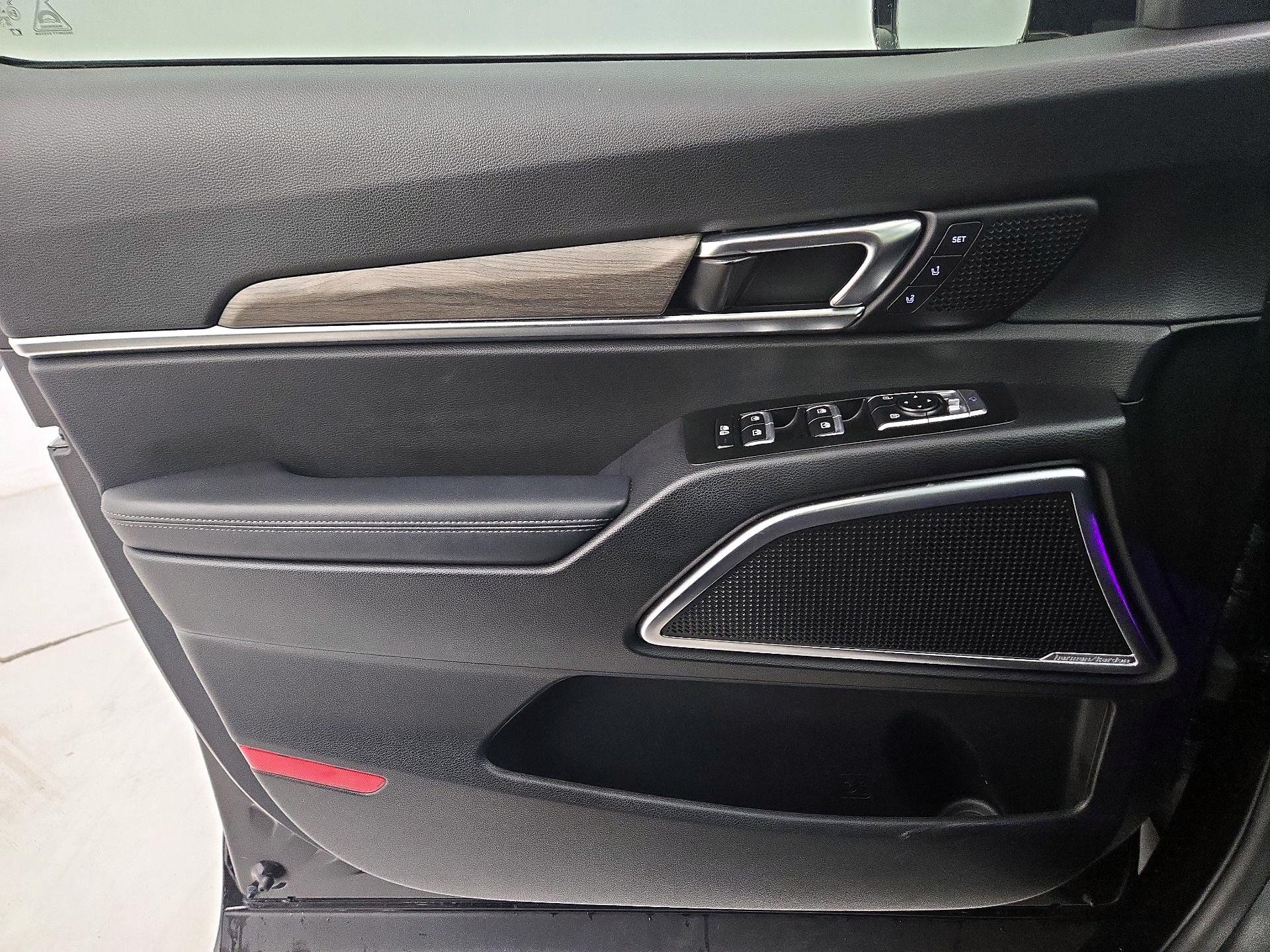 Thumbnail: 2021 Kia Telluride - 12