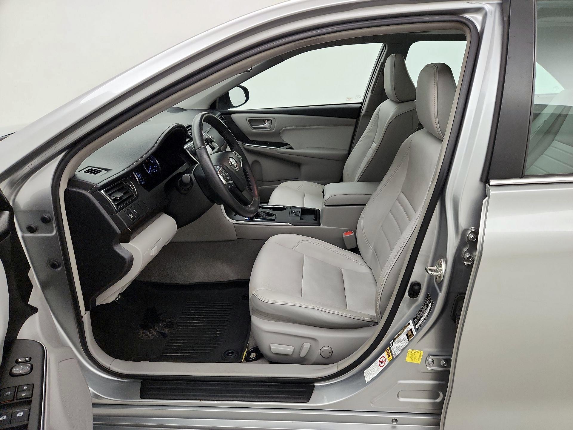 Thumbnail: 2017 Toyota Camry - 11