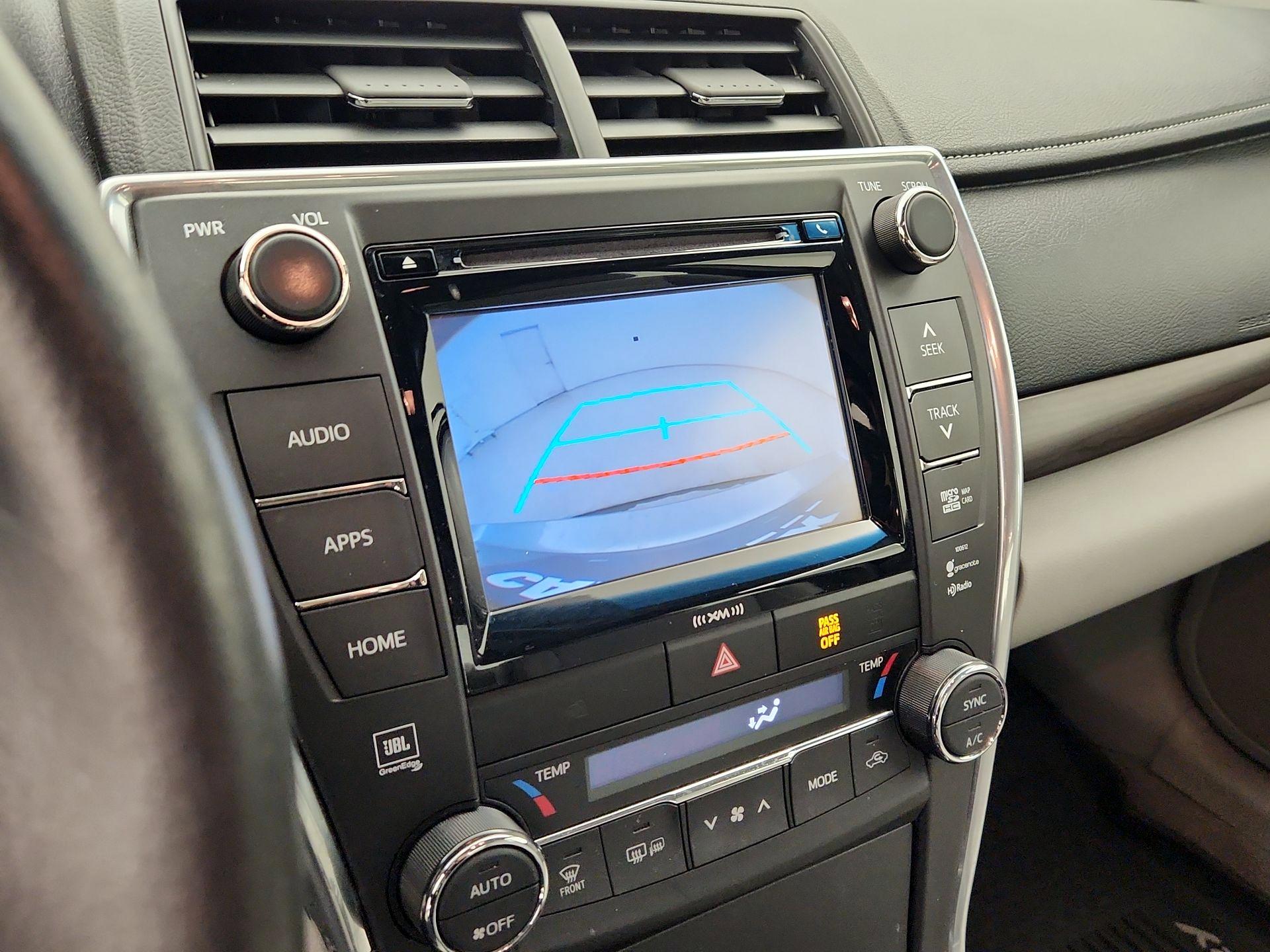 Thumbnail: 2017 Toyota Camry - 15