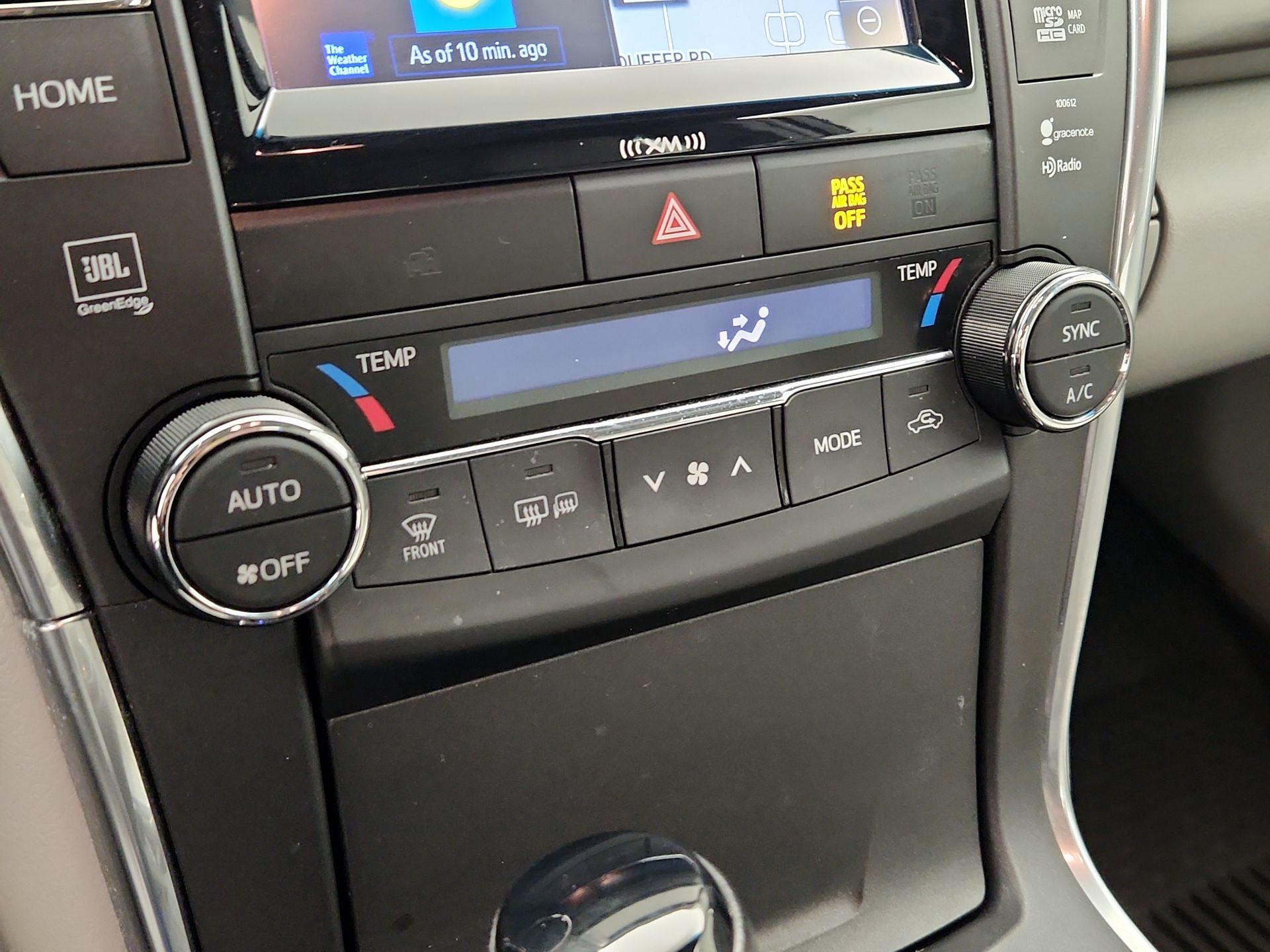 Thumbnail: 2017 Toyota Camry - 17