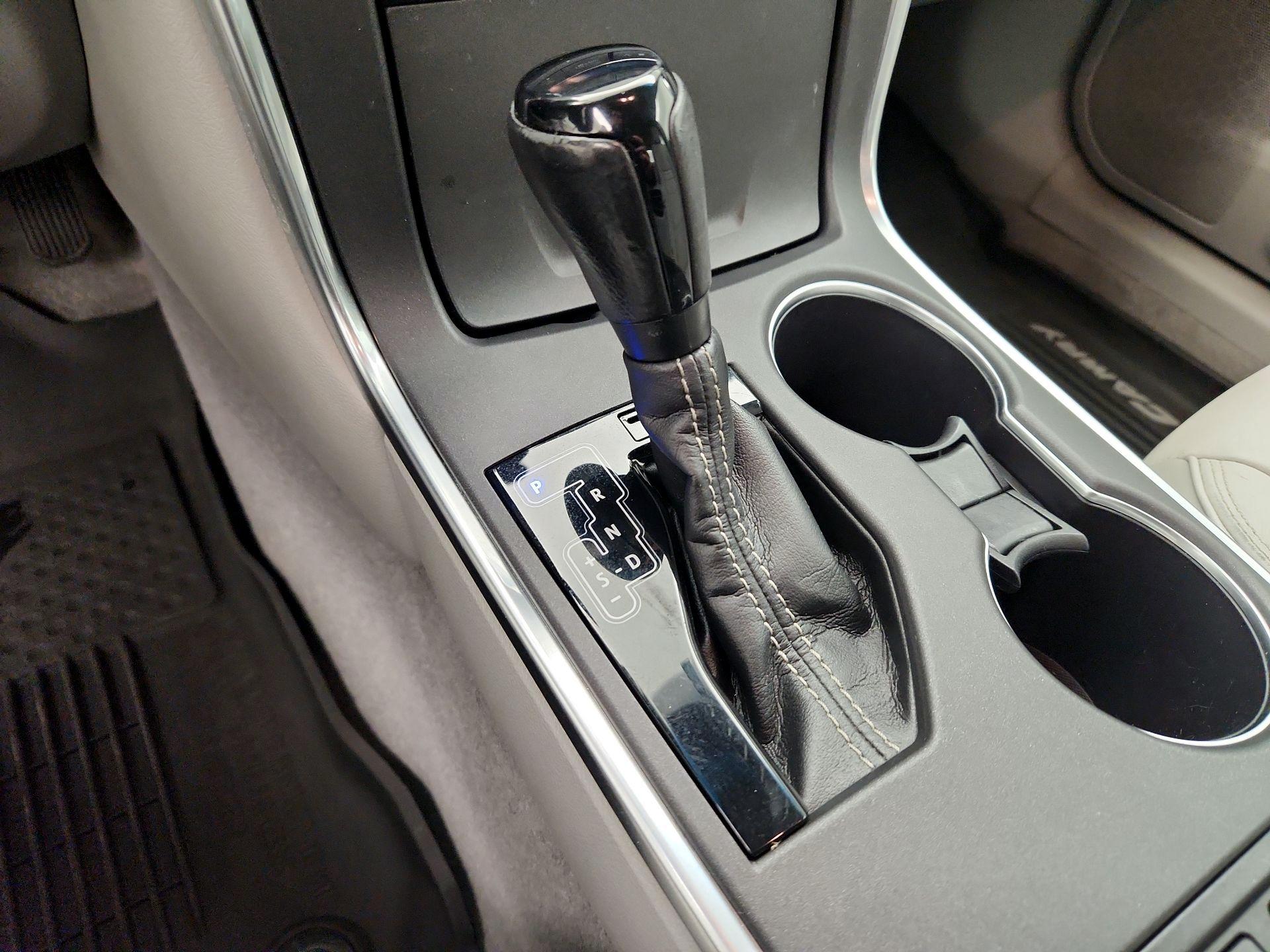 Thumbnail: 2017 Toyota Camry - 18