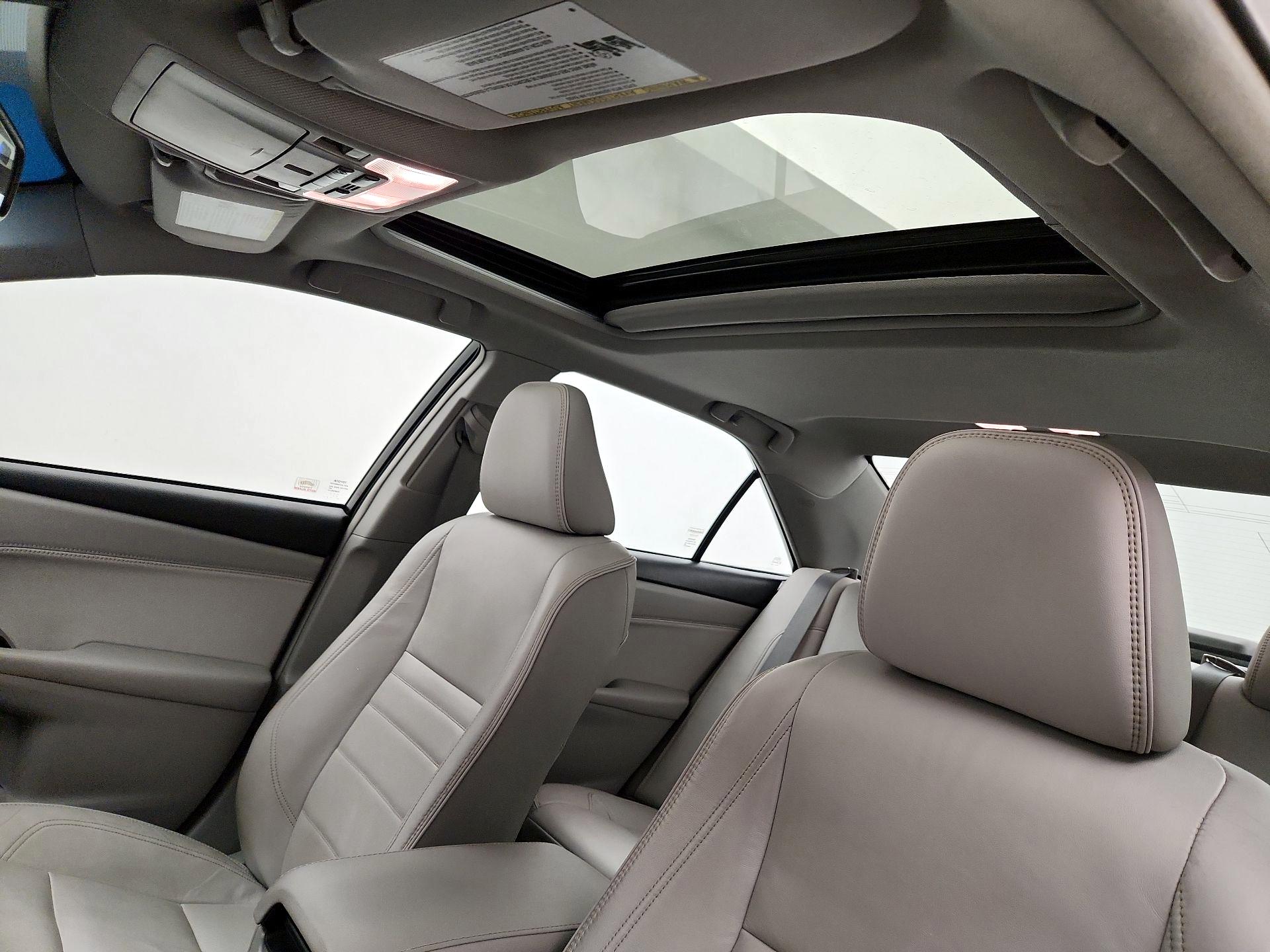 Thumbnail: 2017 Toyota Camry - 20