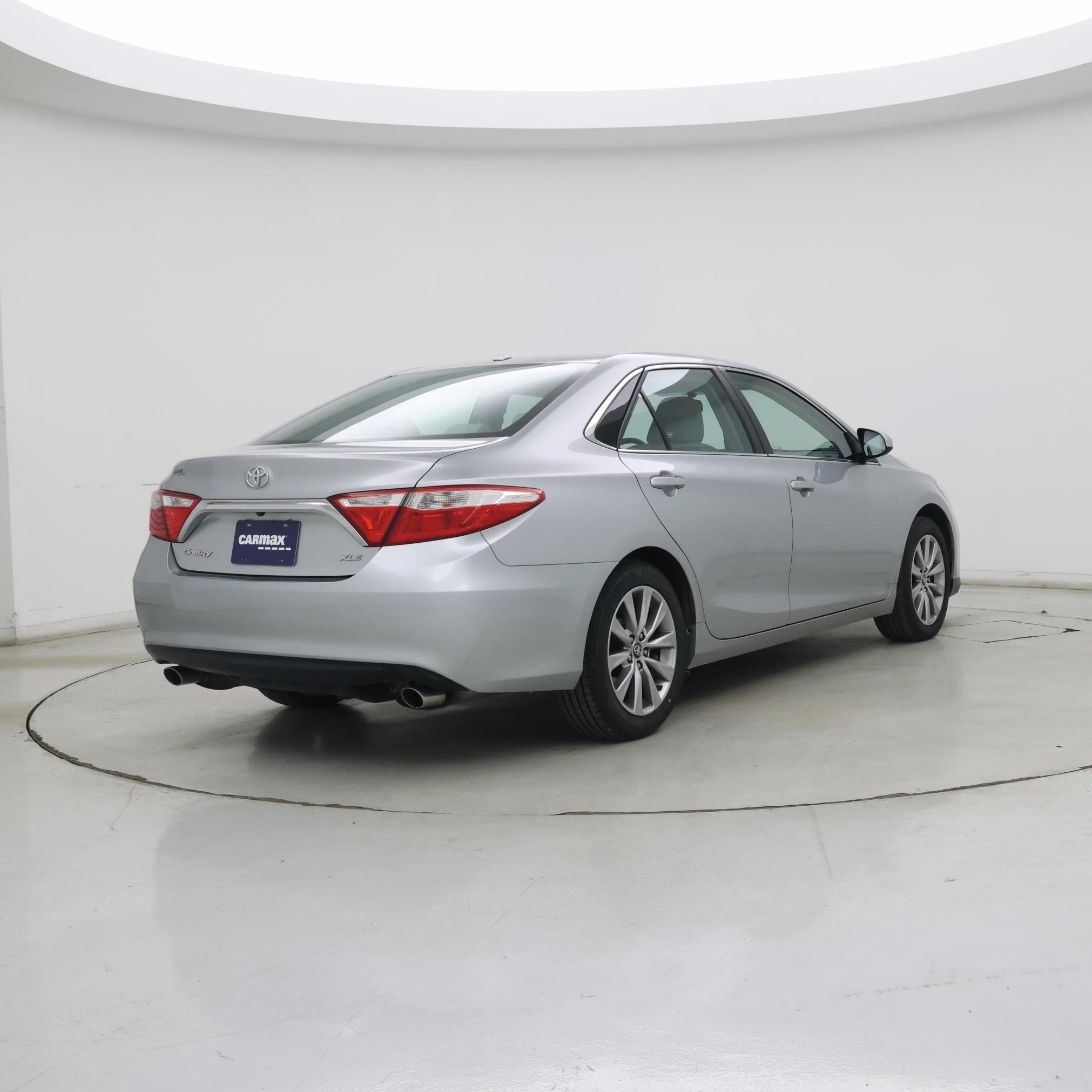 Thumbnail: 2017 Toyota Camry - 8