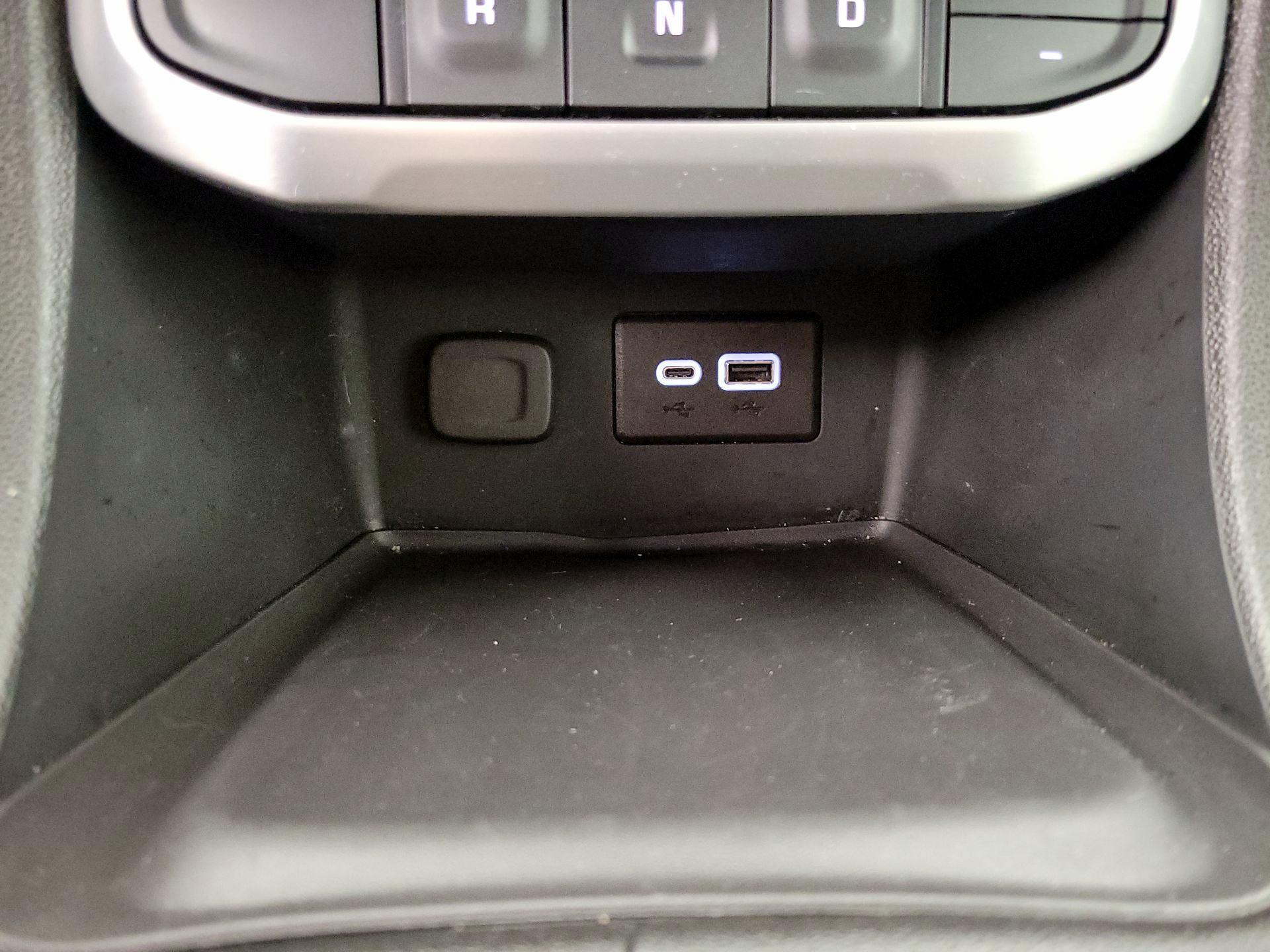 Thumbnail: 2023 GMC Acadia - 18