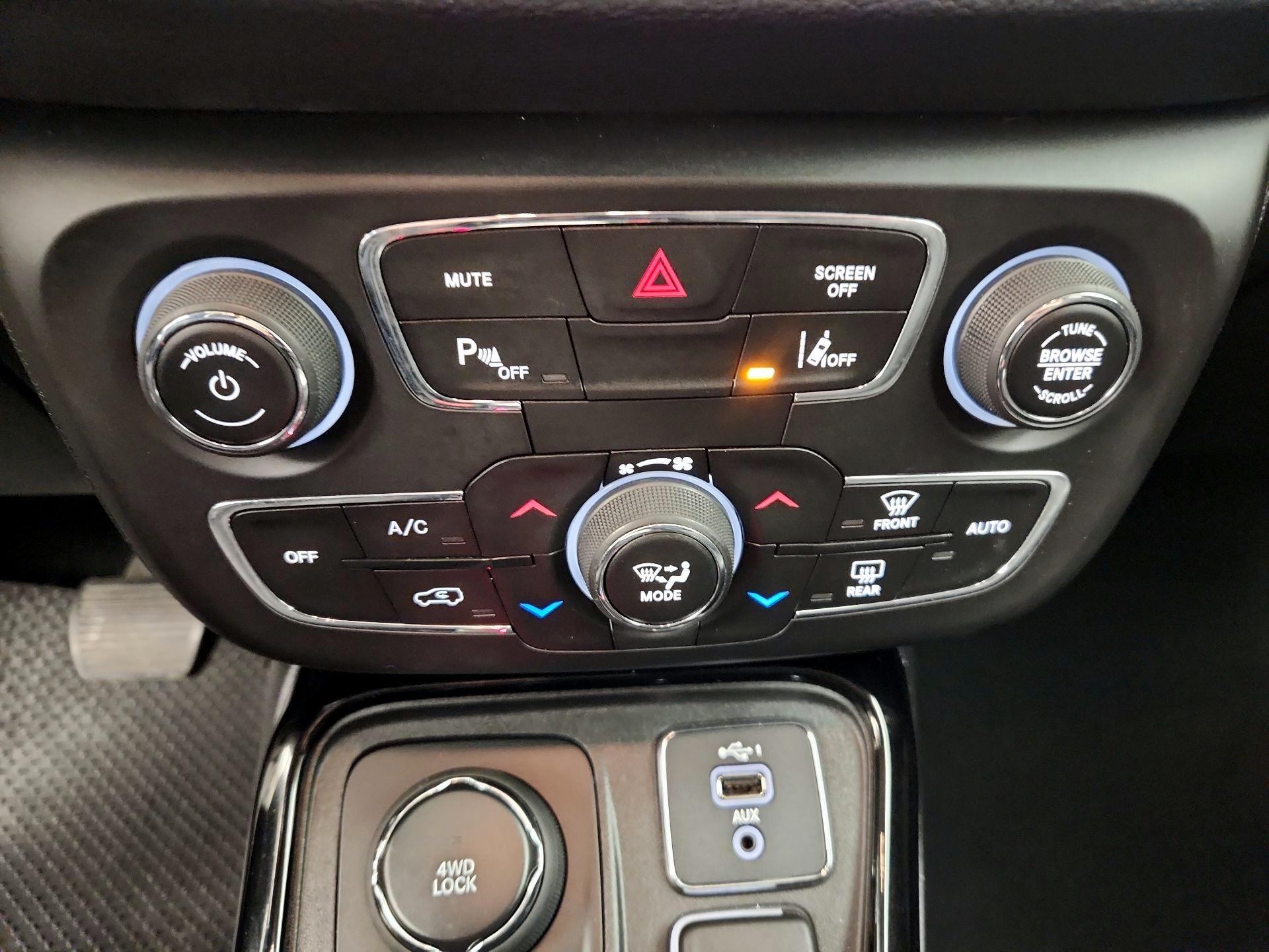 Thumbnail: 2021 Jeep Compass - 16