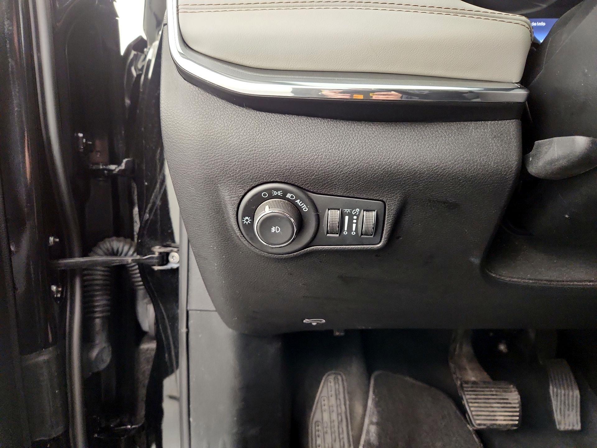 Thumbnail: 2022 Jeep Compass - 13