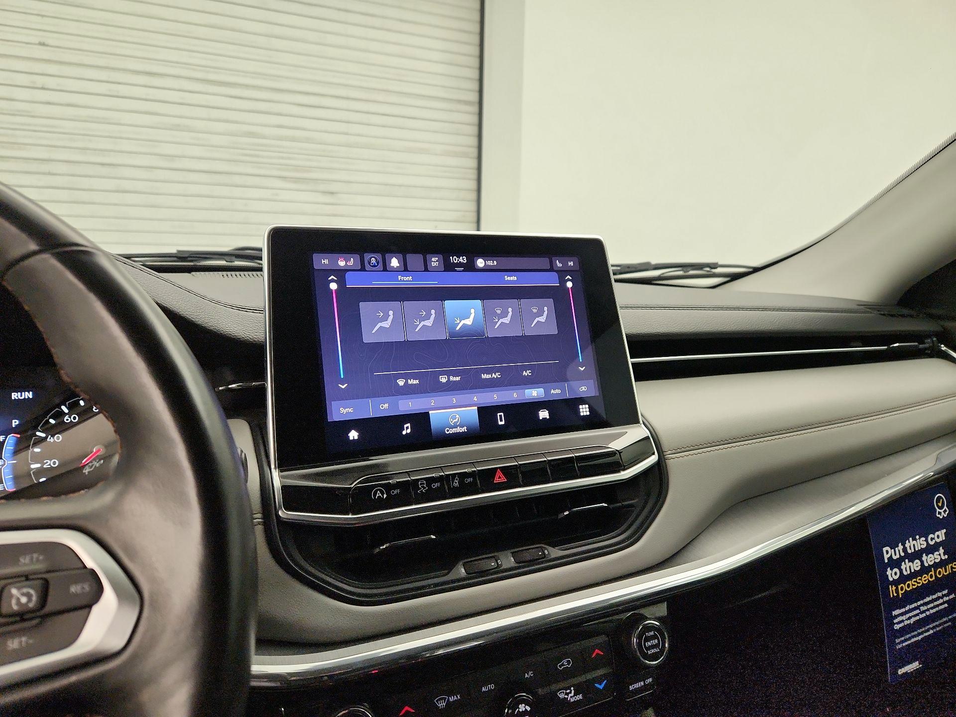 Thumbnail: 2022 Jeep Compass - 16