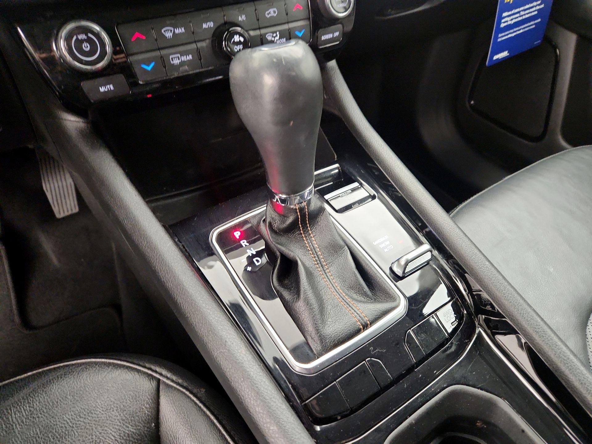 Thumbnail: 2022 Jeep Compass - 17