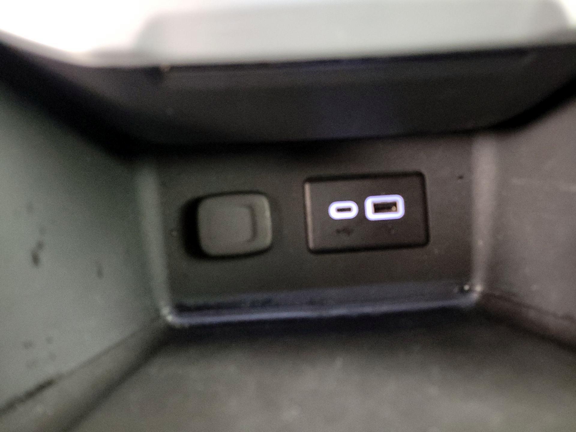 Thumbnail: 2023 GMC Acadia - 18