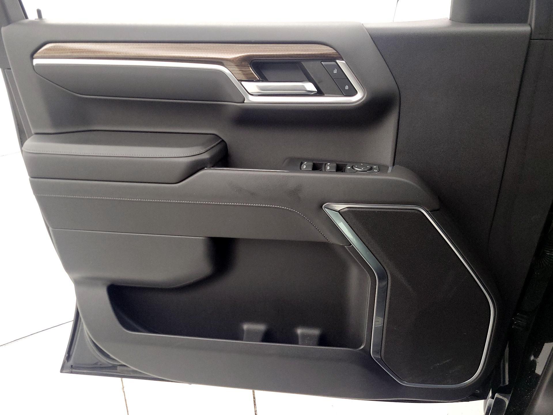 Thumbnail: 2022 Chevrolet Silverado 1500 - 12