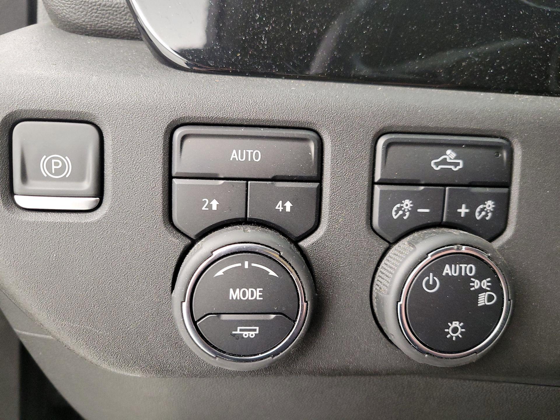 Thumbnail: 2022 Chevrolet Silverado 1500 - 13