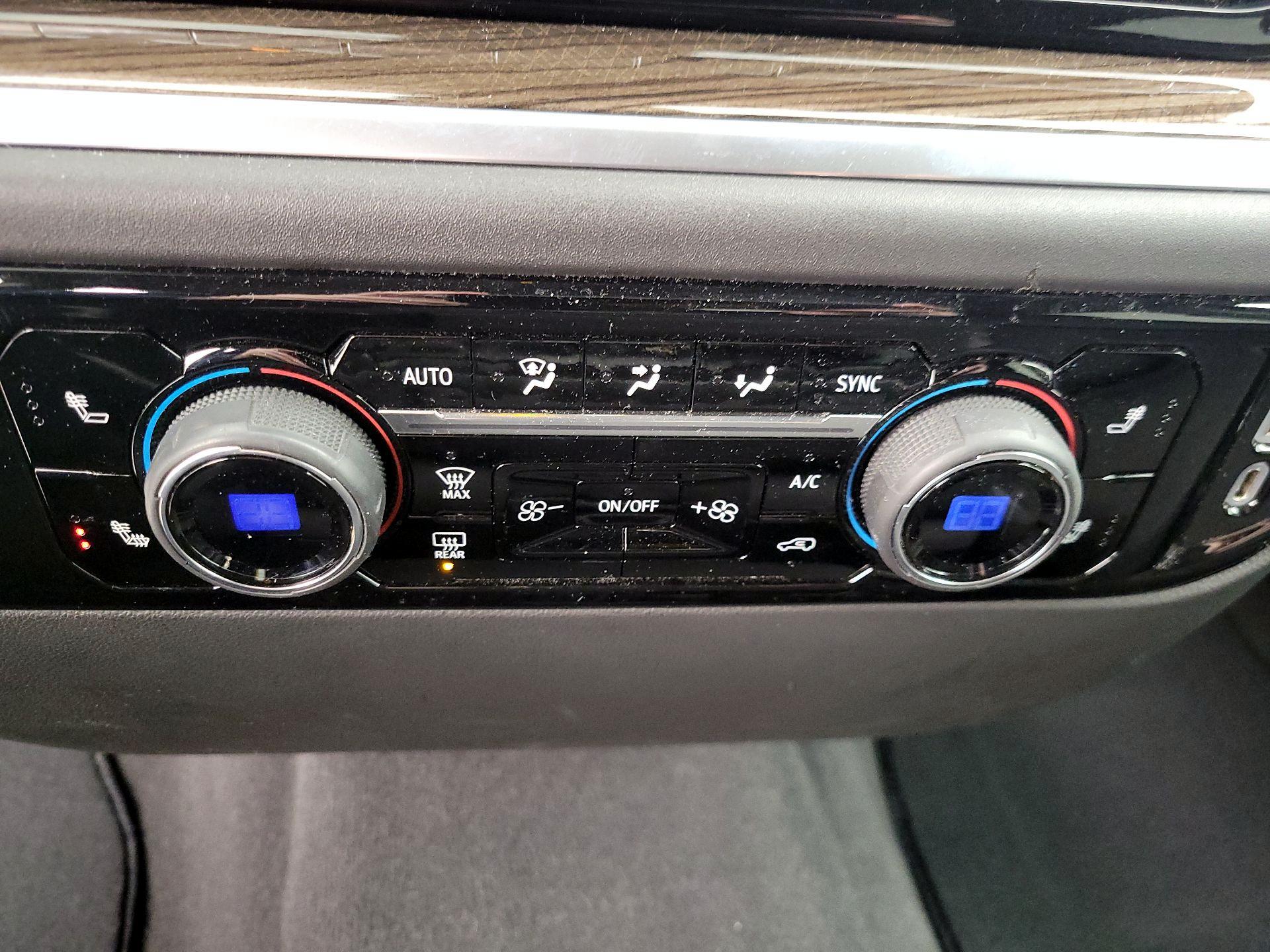 Thumbnail: 2022 Chevrolet Silverado 1500 - 16