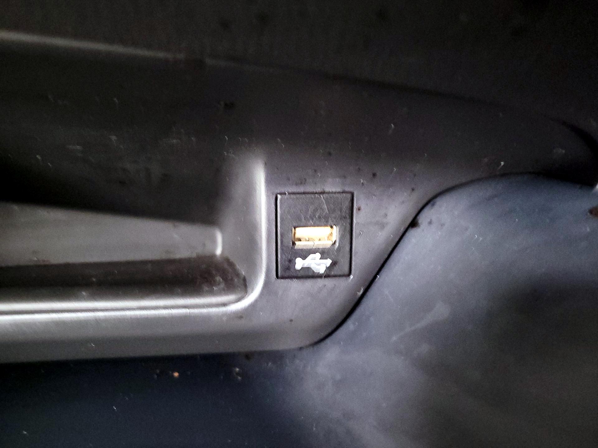 Thumbnail: 2021 Toyota C-HR - 18