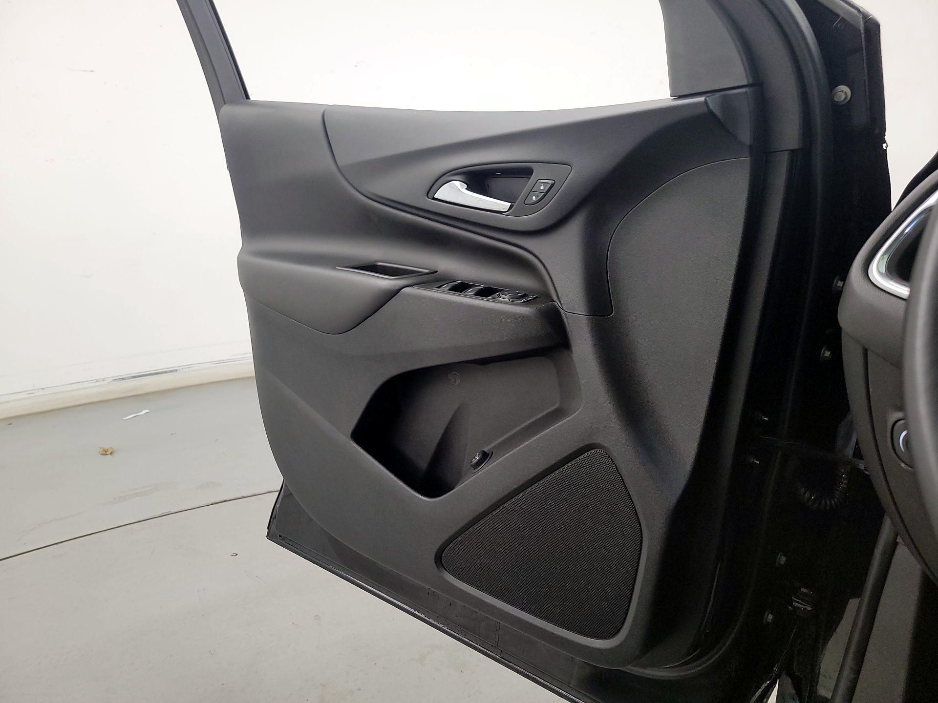 Thumbnail: 2022 Chevrolet Equinox - 12