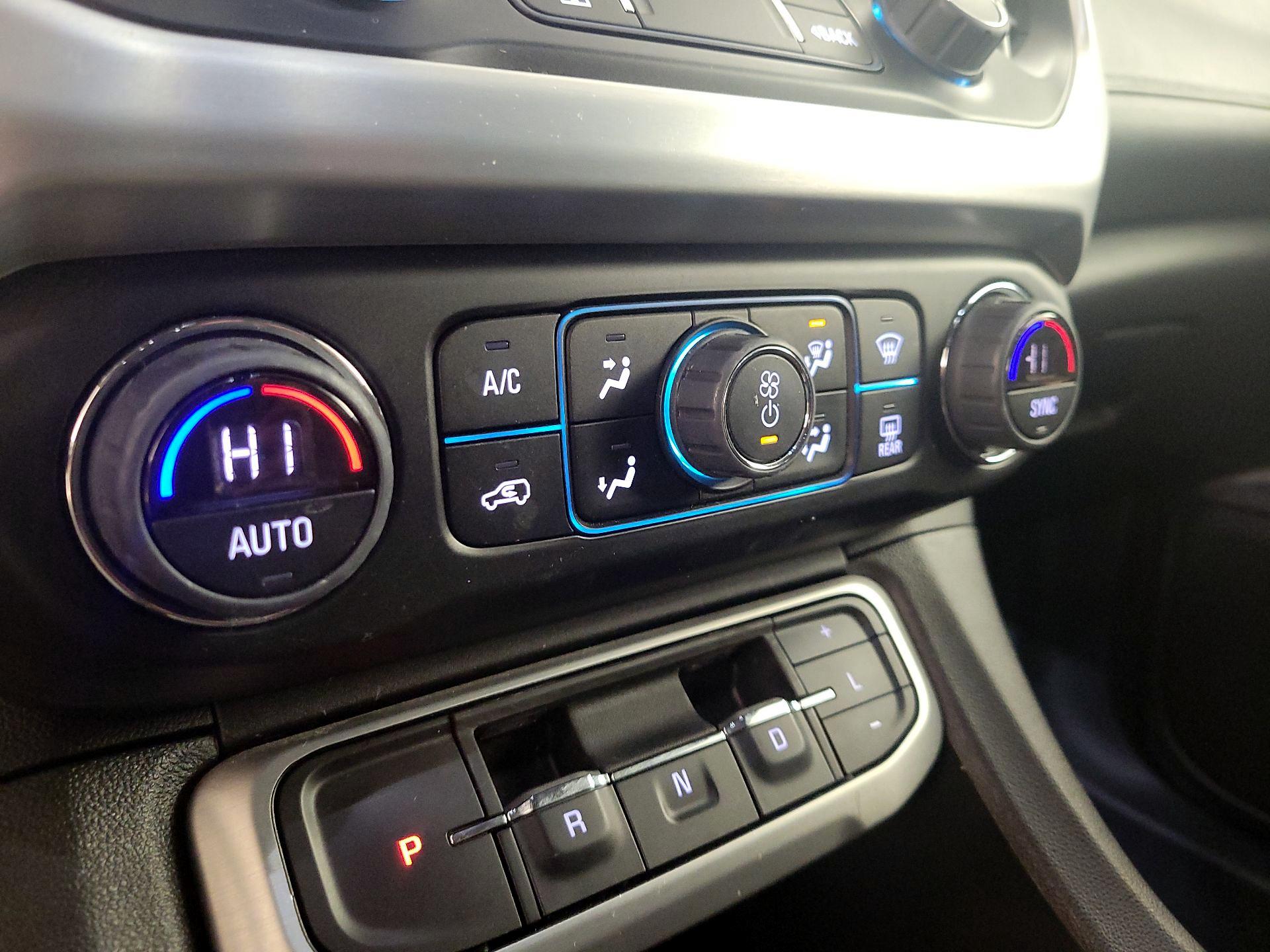 Thumbnail: 2023 GMC Acadia - 16