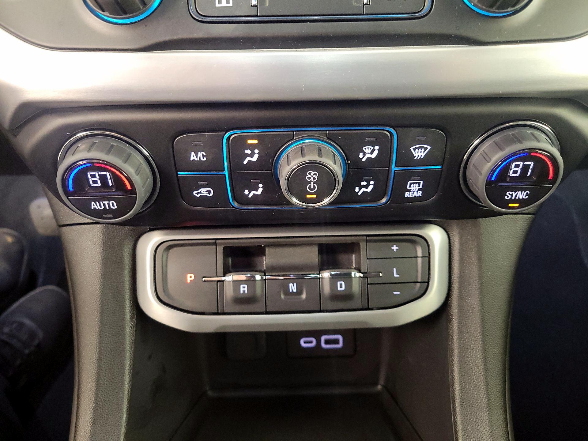 Thumbnail: 2023 GMC Acadia - 17