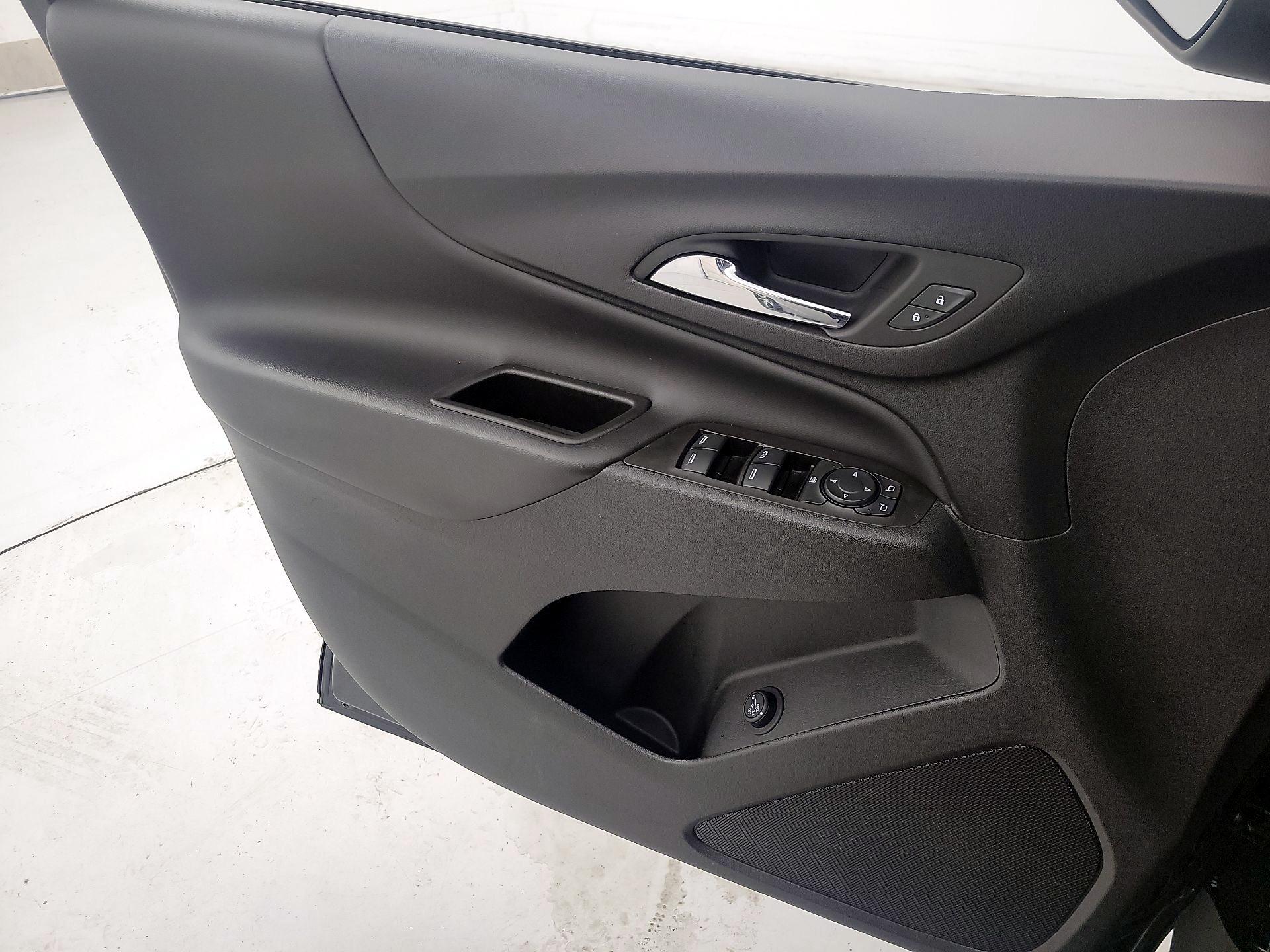 Thumbnail: 2022 Chevrolet Equinox - 12