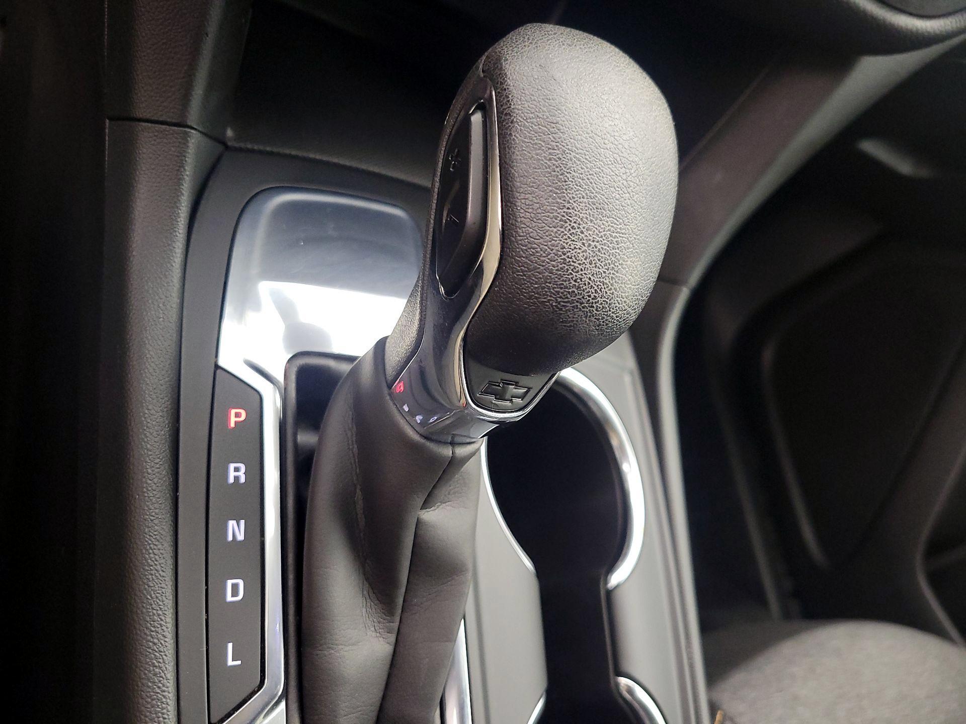 Thumbnail: 2022 Chevrolet Equinox - 17