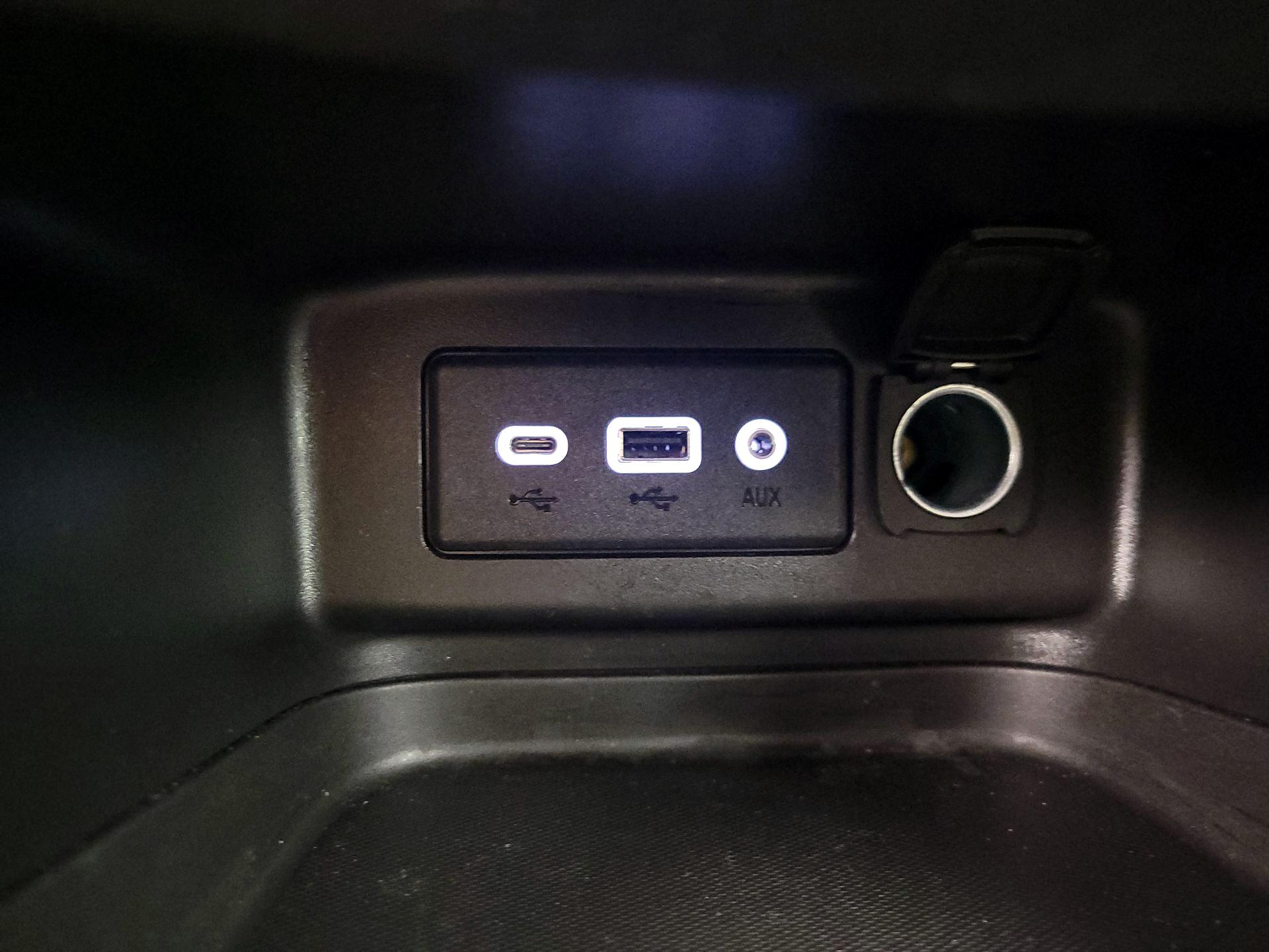 Thumbnail: 2022 Chevrolet Equinox - 18