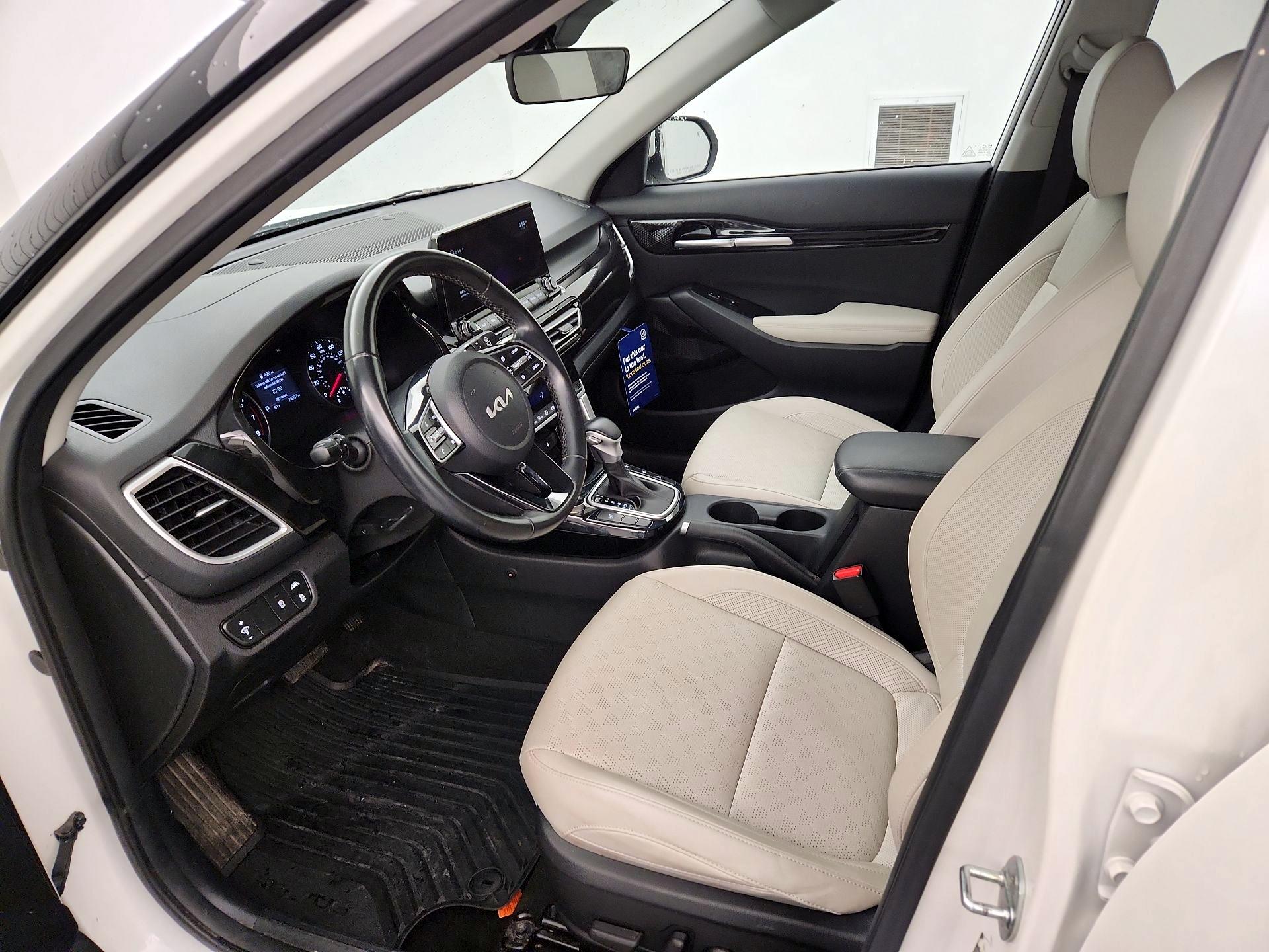 Thumbnail: 2022 Kia Seltos - 11