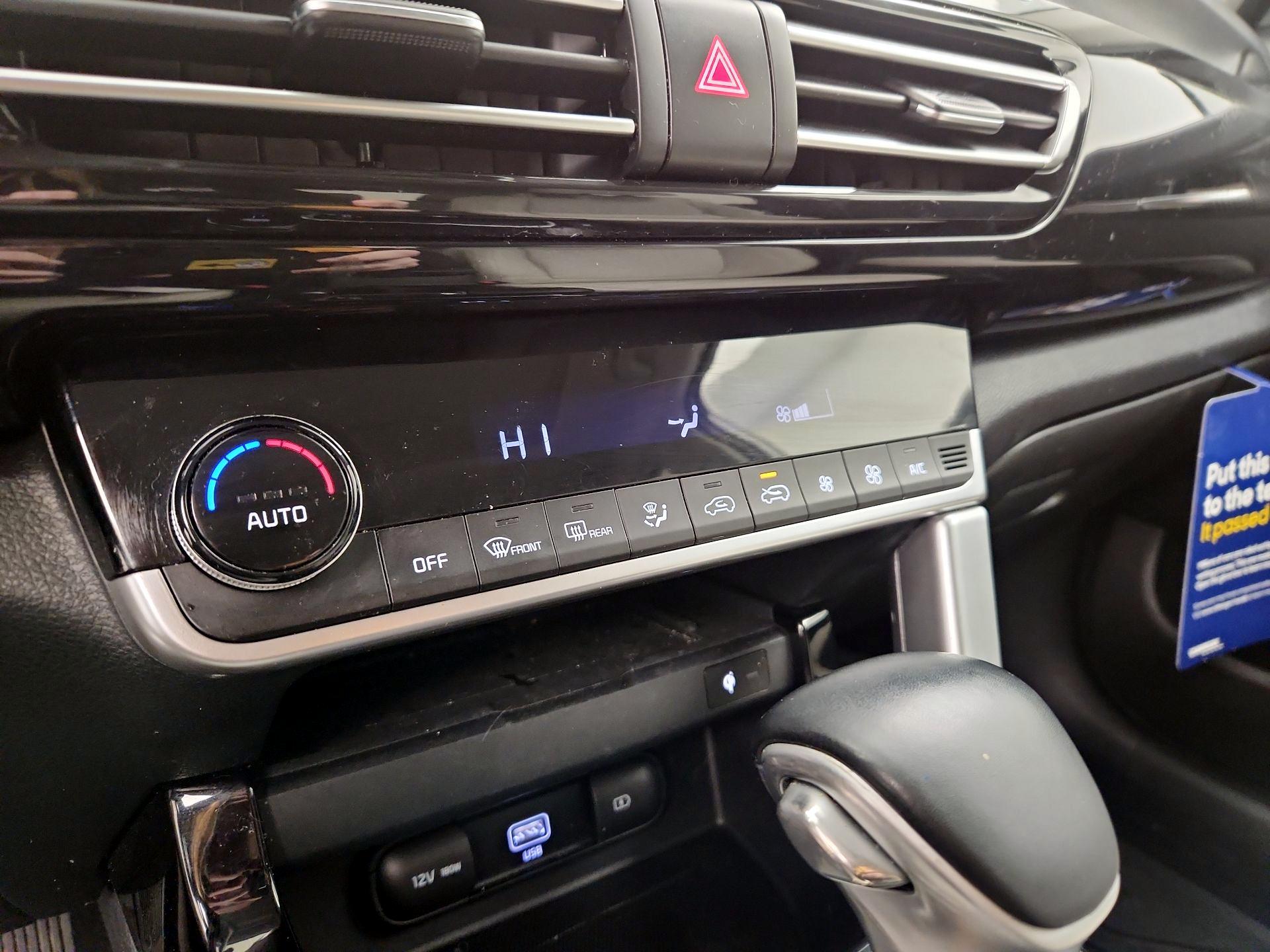 Thumbnail: 2022 Kia Seltos - 16