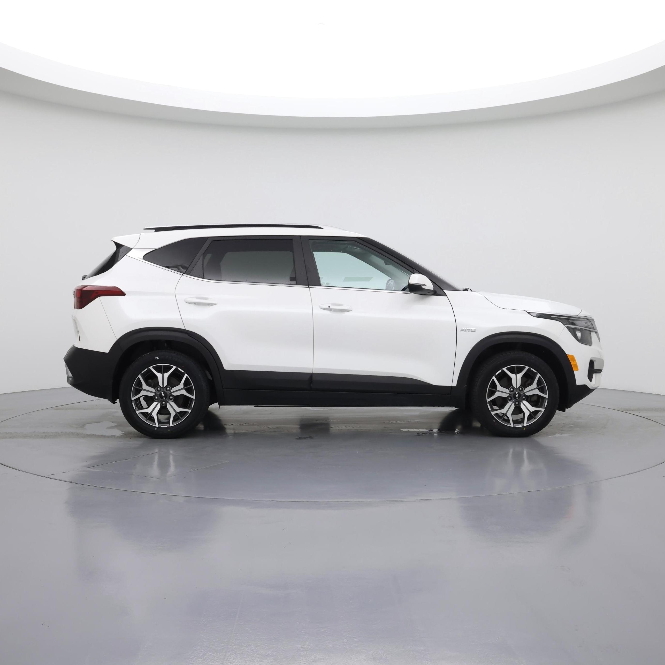 Thumbnail: 2022 Kia Seltos - 7