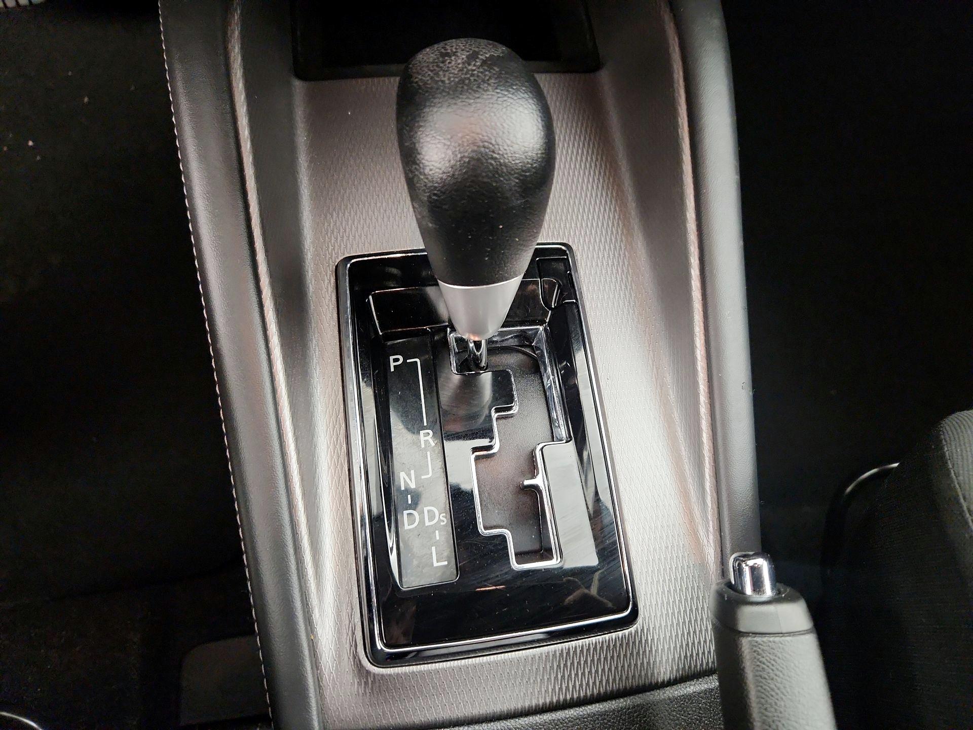 Thumbnail: 2023 Mitsubishi Outlander Sport - 17