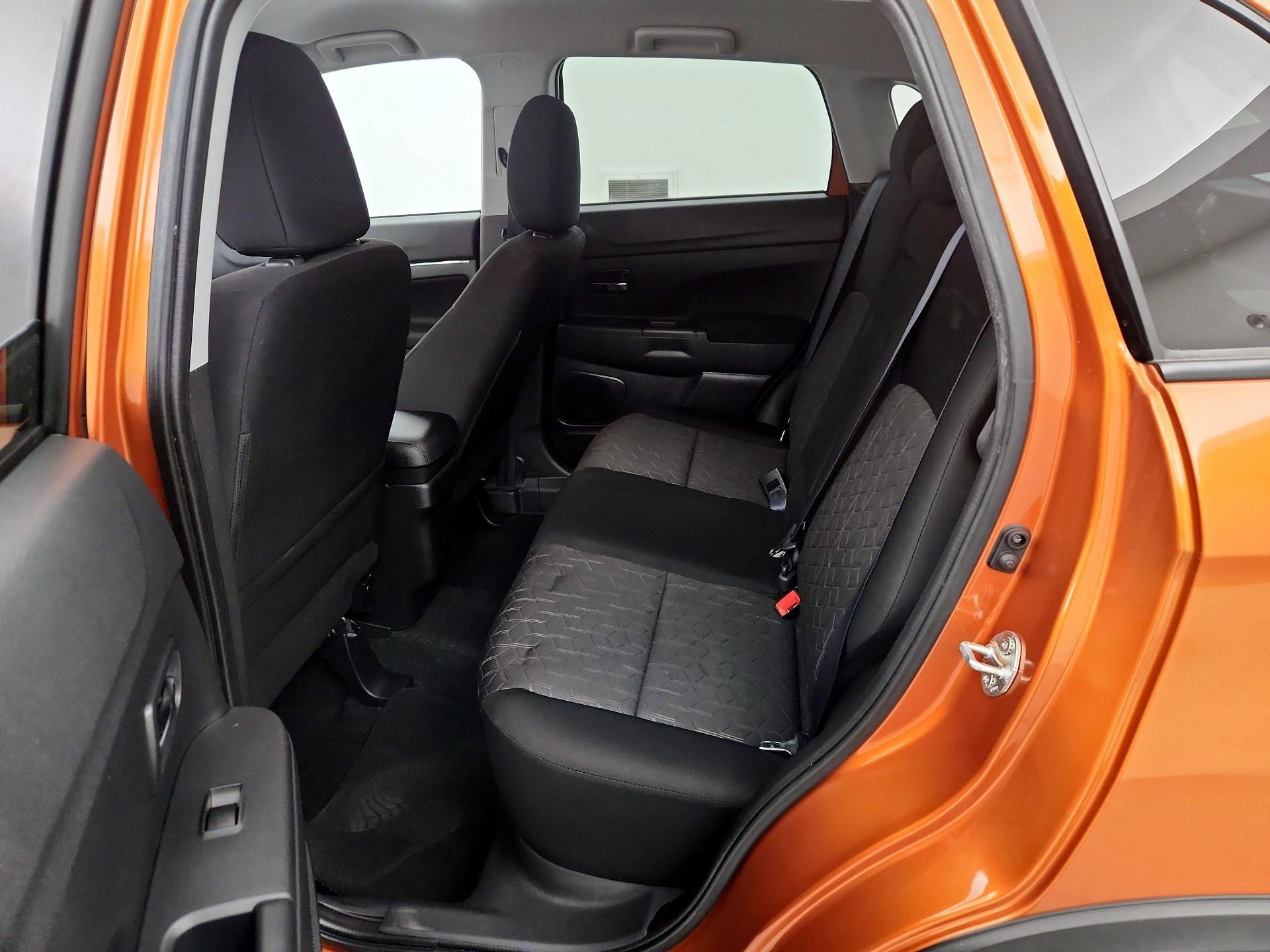 Thumbnail: 2023 Mitsubishi Outlander Sport - 19