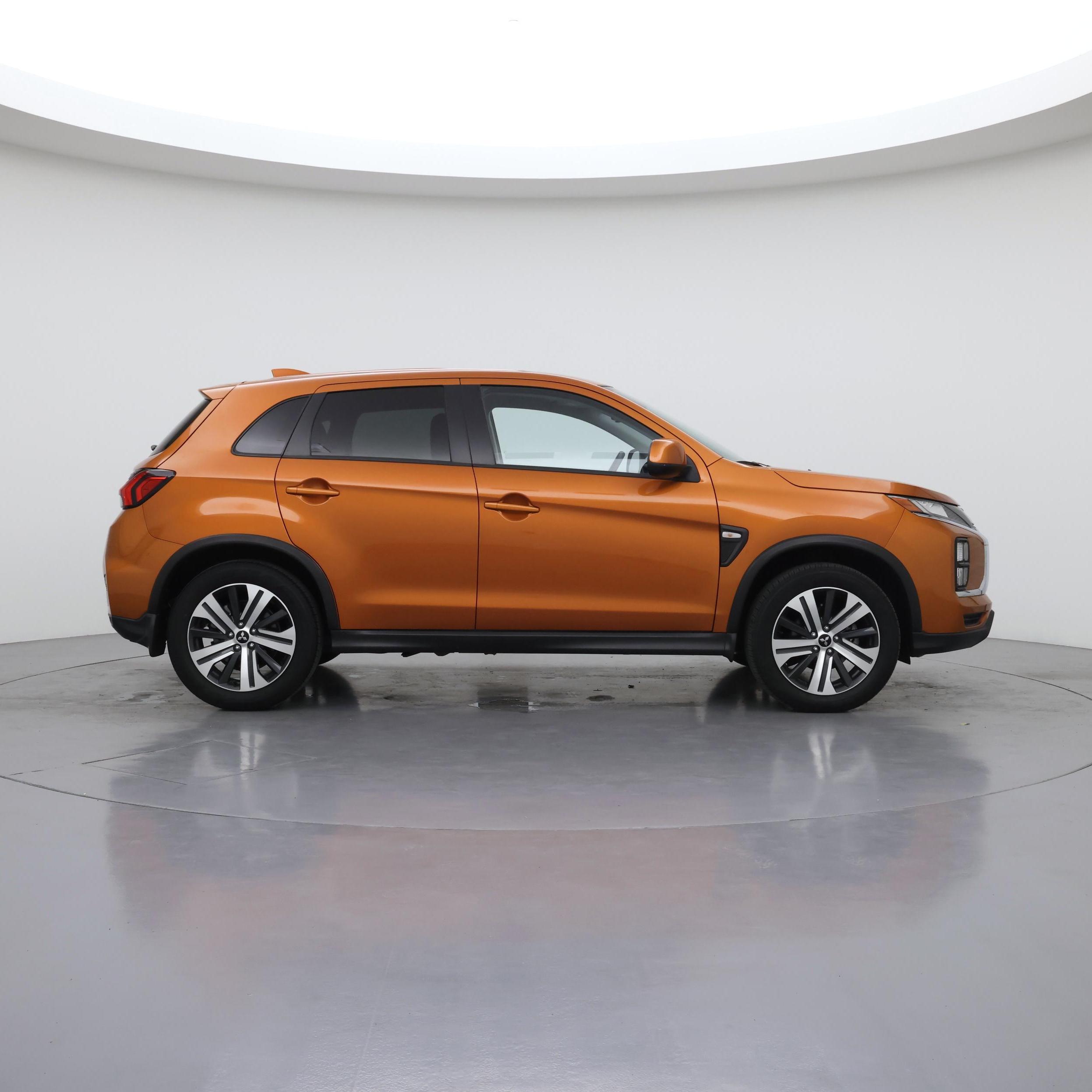 Thumbnail: 2023 Mitsubishi Outlander Sport - 7