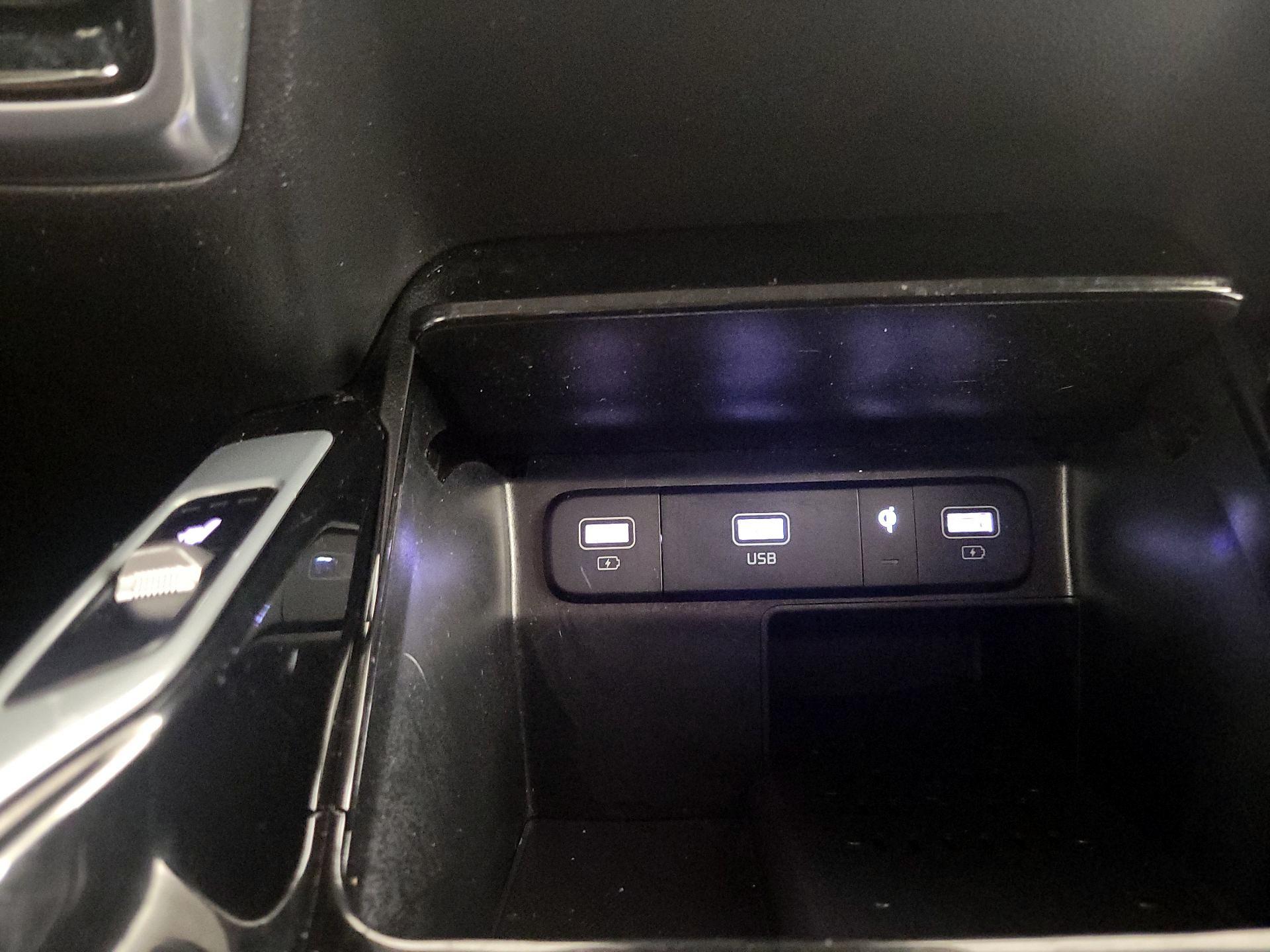 Thumbnail: 2022 Kia Sorento - 19