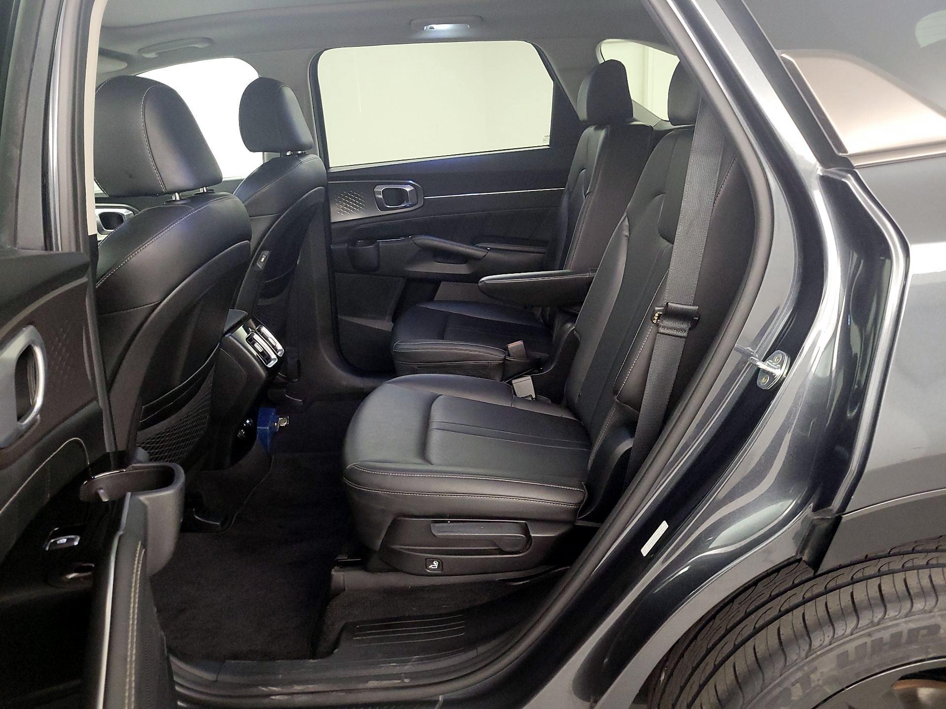 Thumbnail: 2022 Kia Sorento - 20