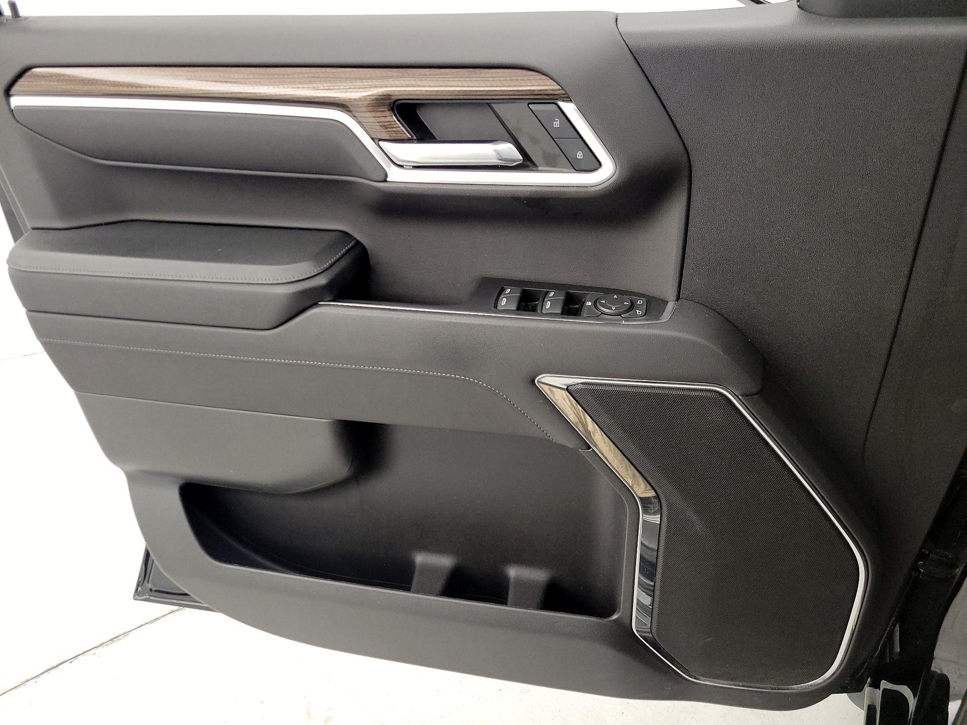 Thumbnail: 2023 Chevrolet Silverado 1500 - 12