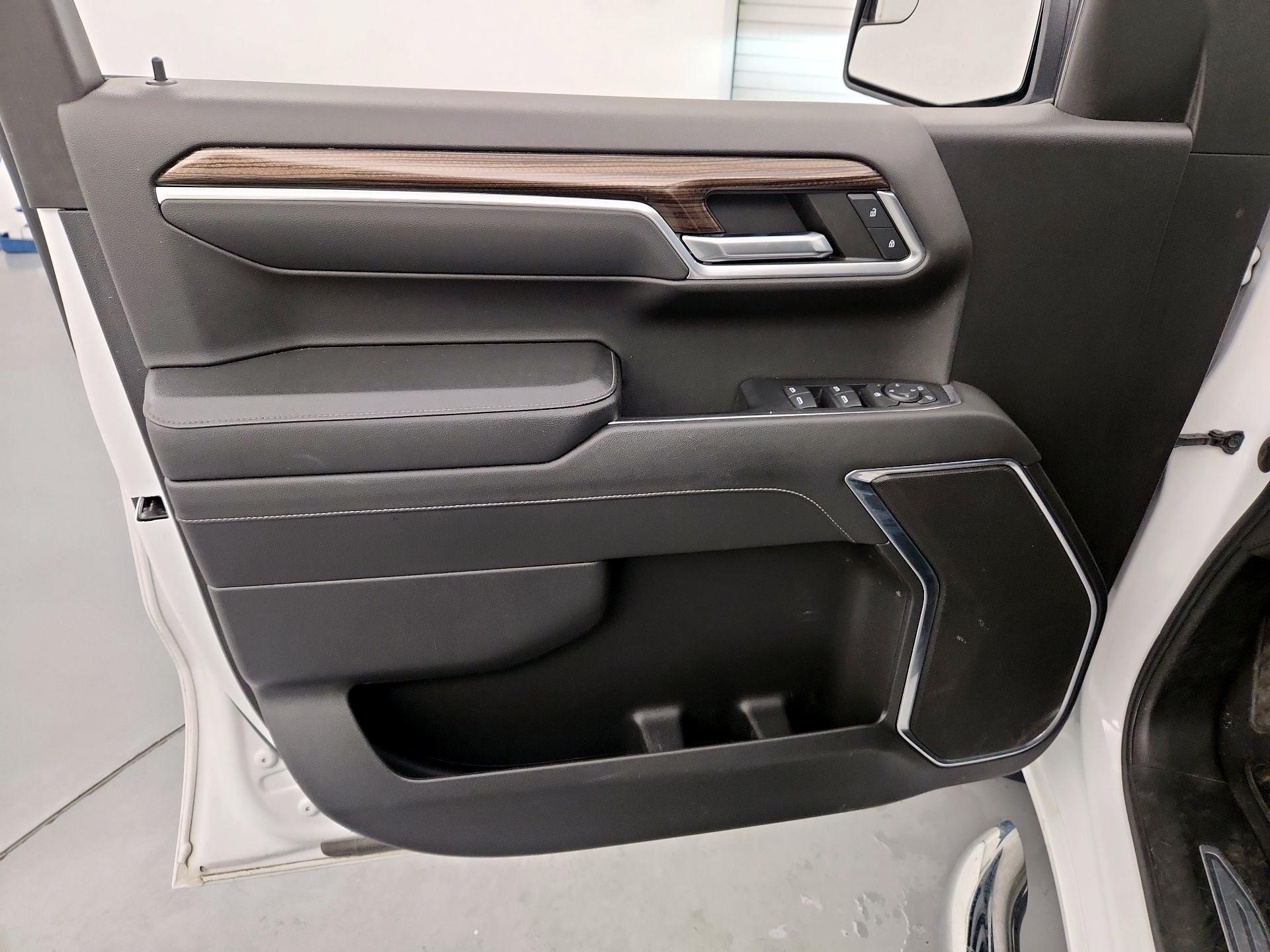 Thumbnail: 2022 Chevrolet Silverado 1500 - 12