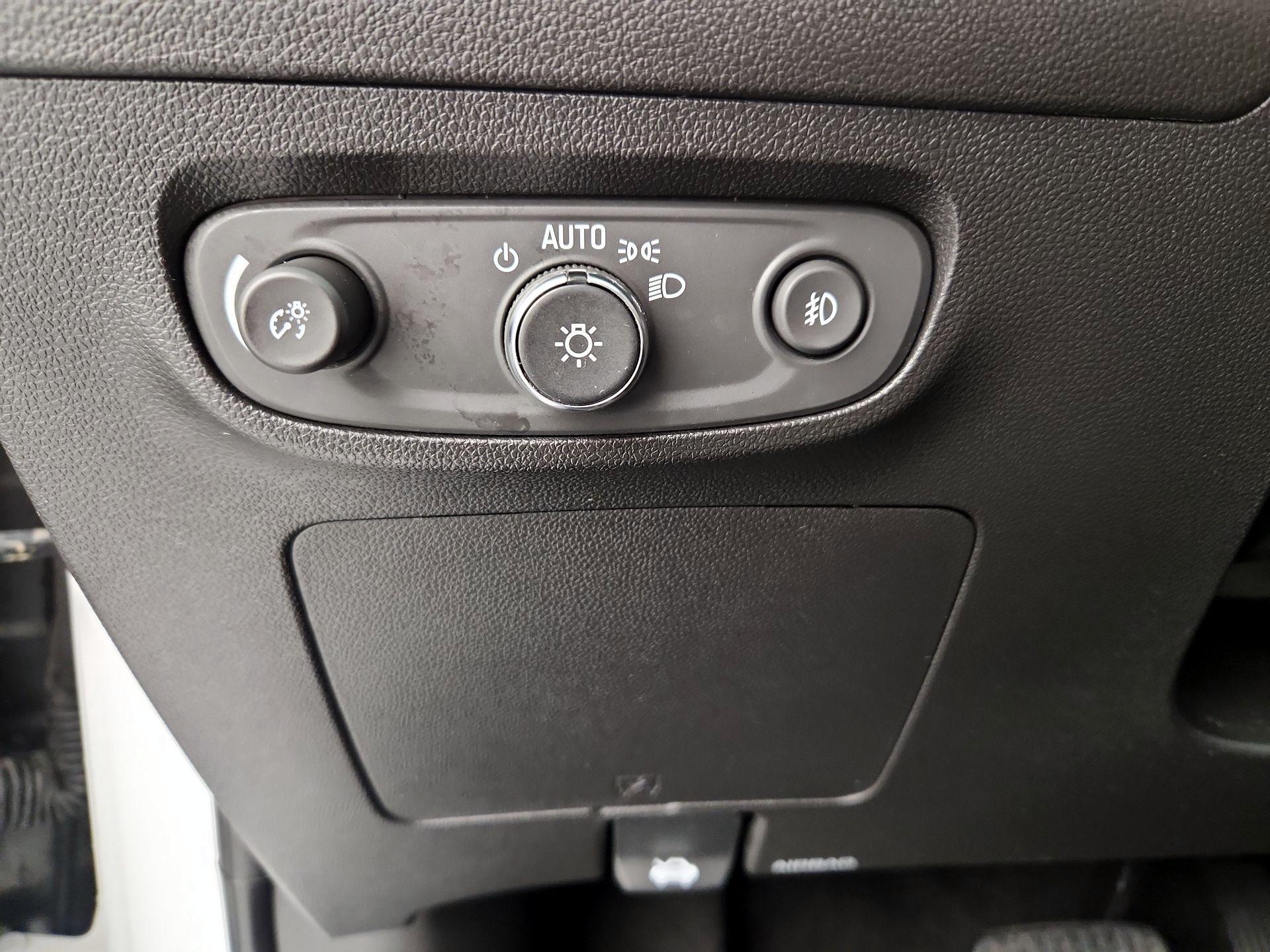 Thumbnail: 2021 Buick Encore GX - 13