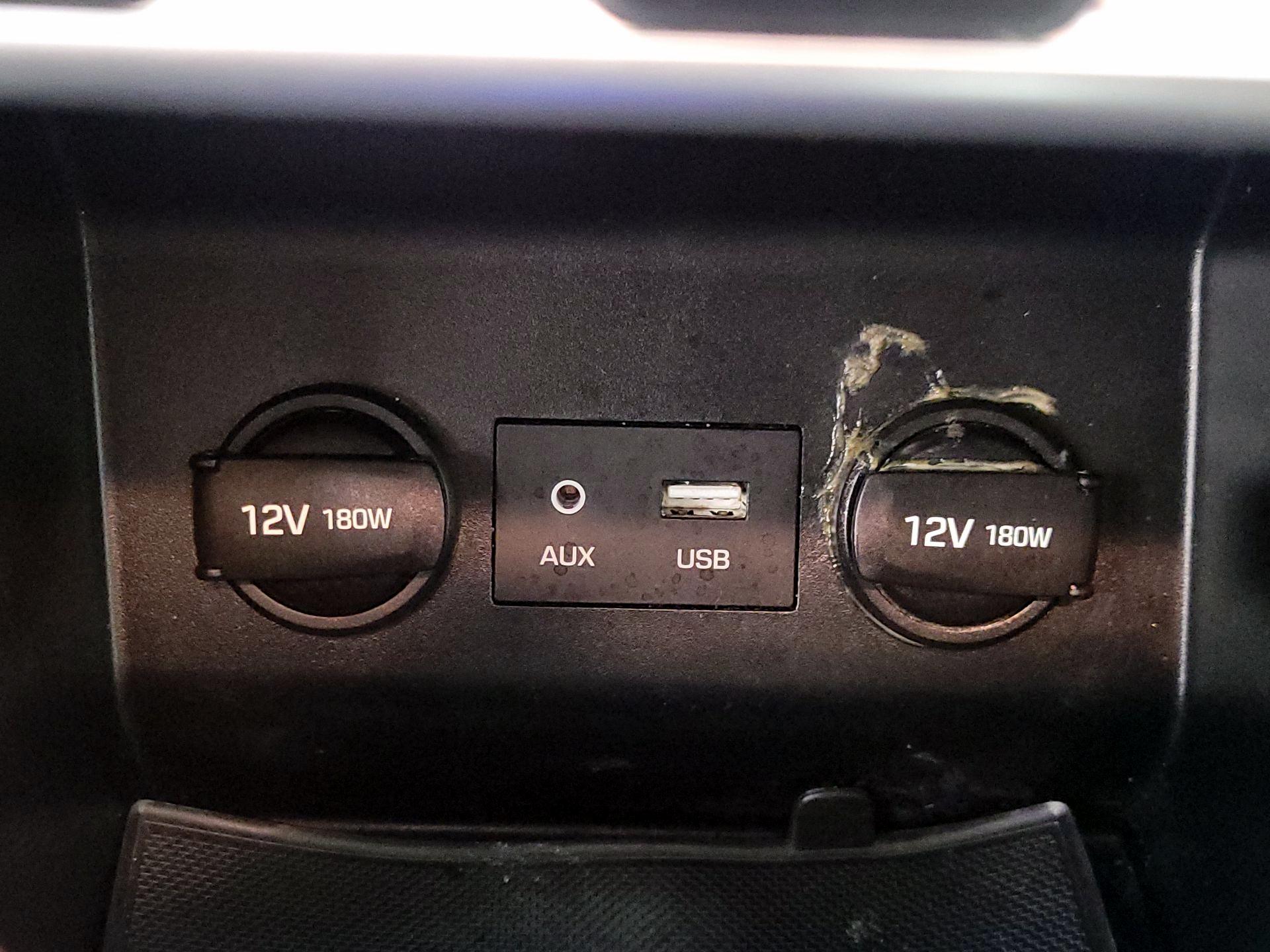 Thumbnail: 2020 Hyundai Elantra - 18