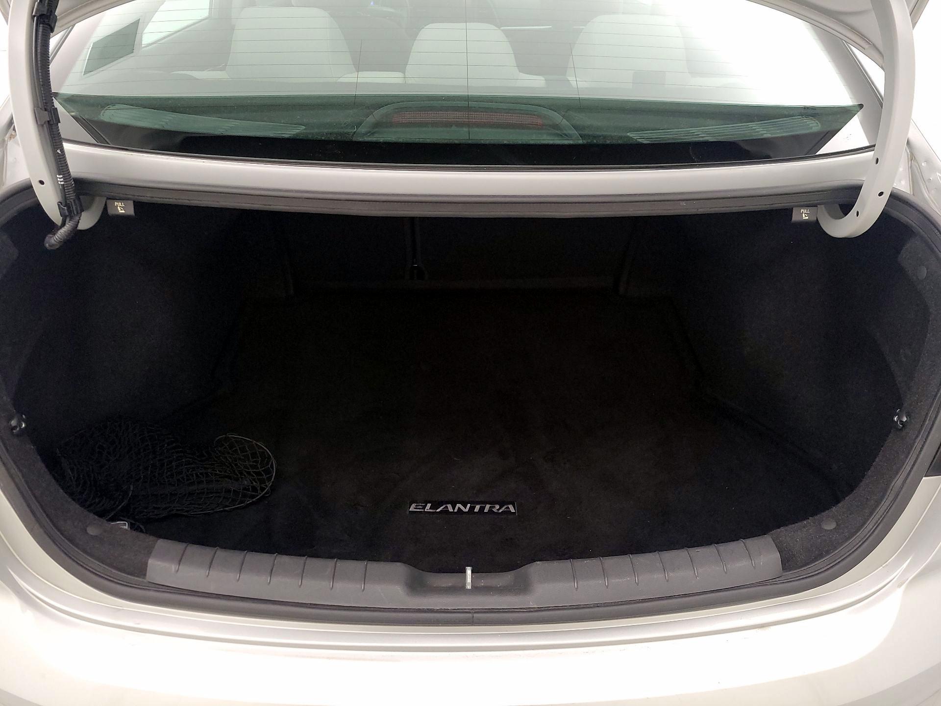 Thumbnail: 2020 Hyundai Elantra - 20