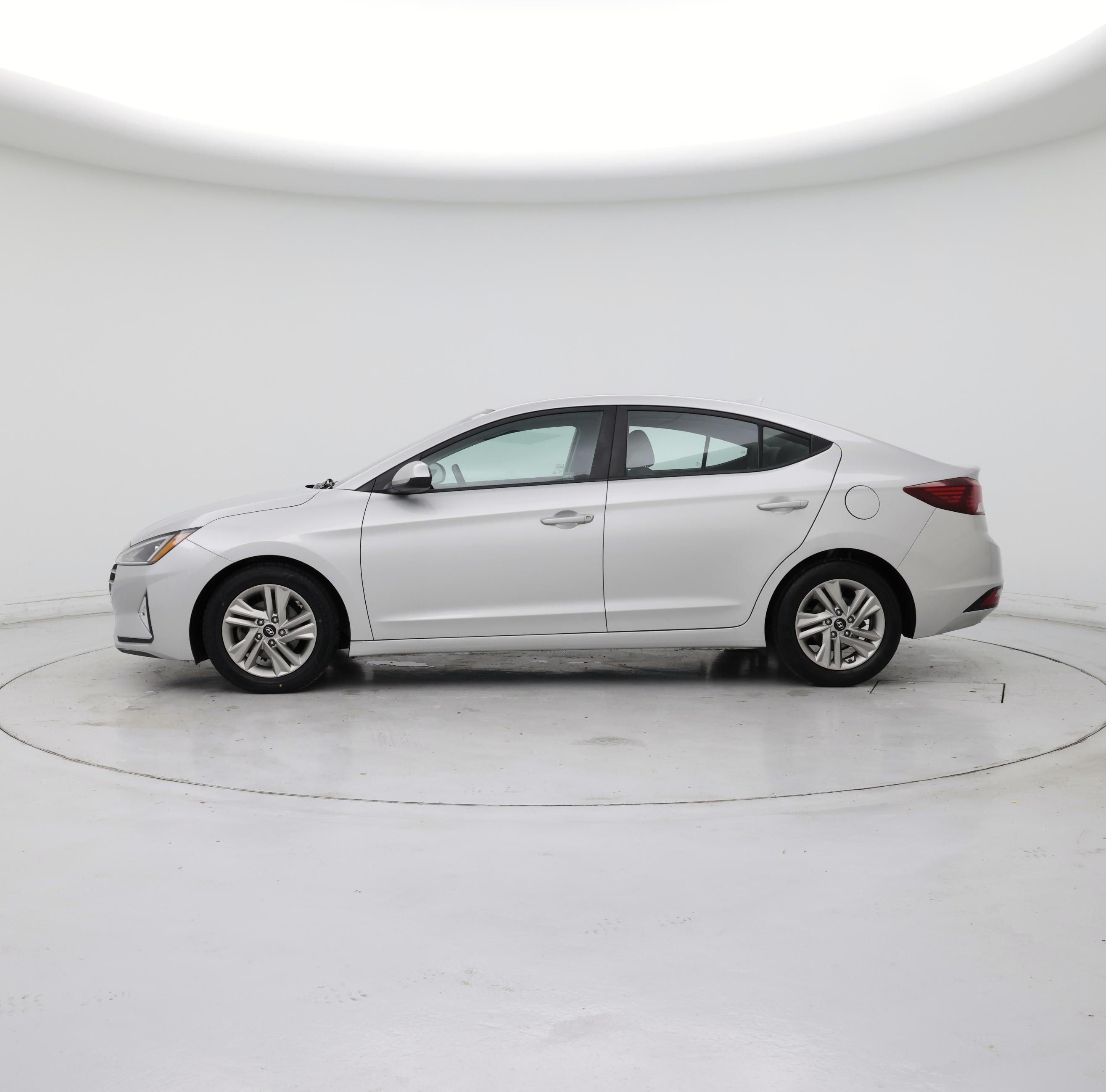 Thumbnail: 2020 Hyundai Elantra - 3