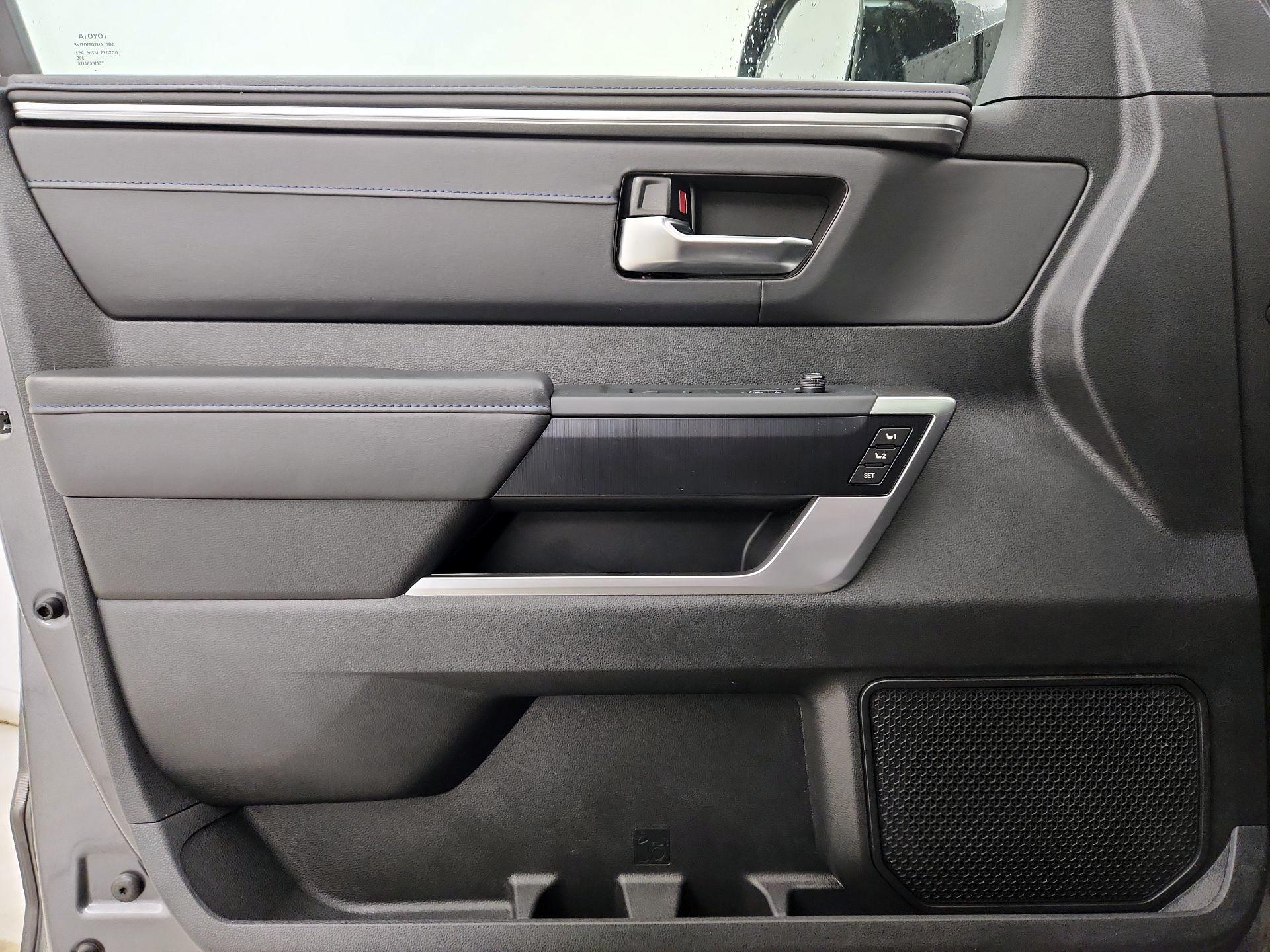 Thumbnail: 2022 Toyota Tundra - 12