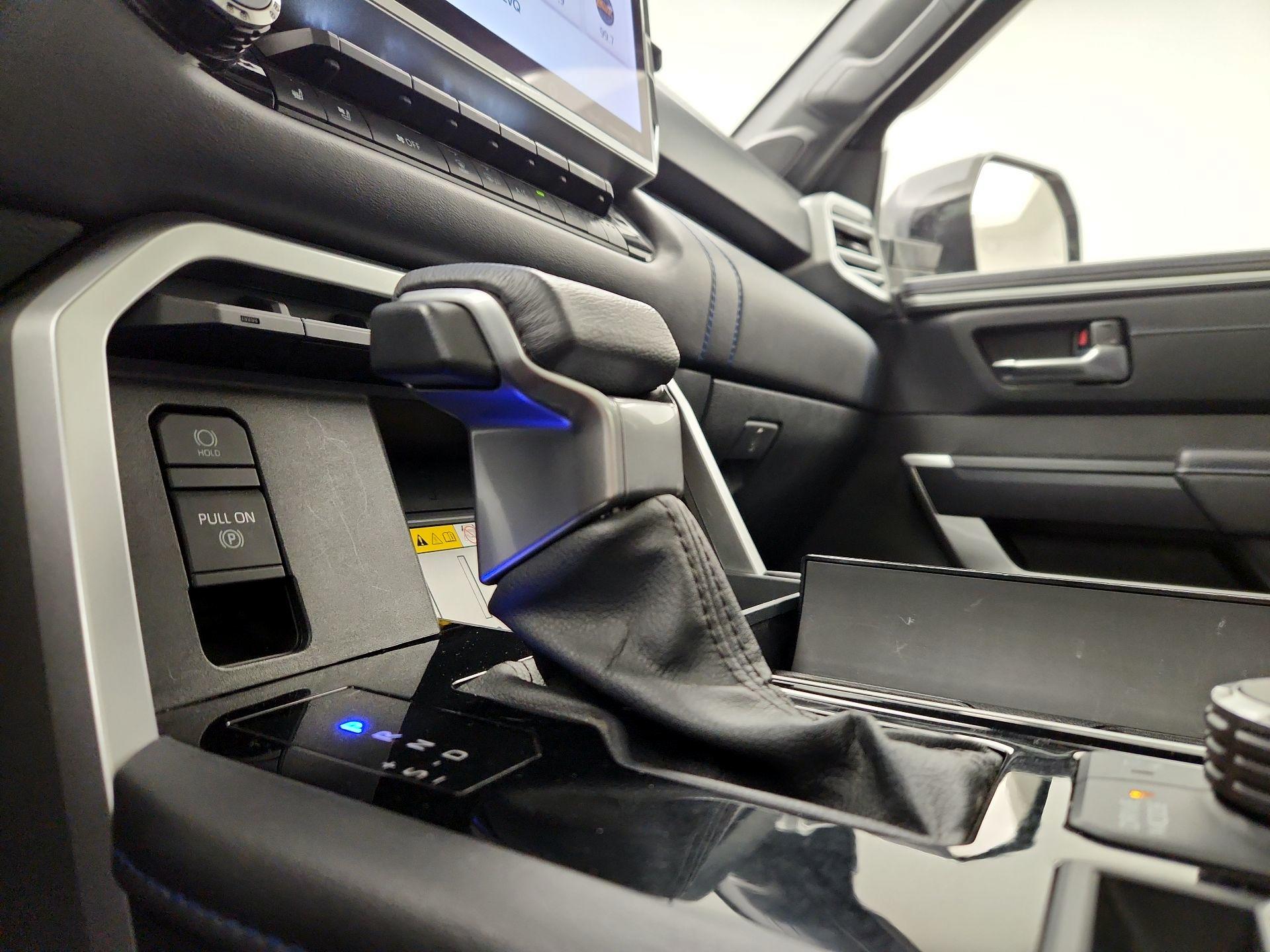 Thumbnail: 2022 Toyota Tundra - 17