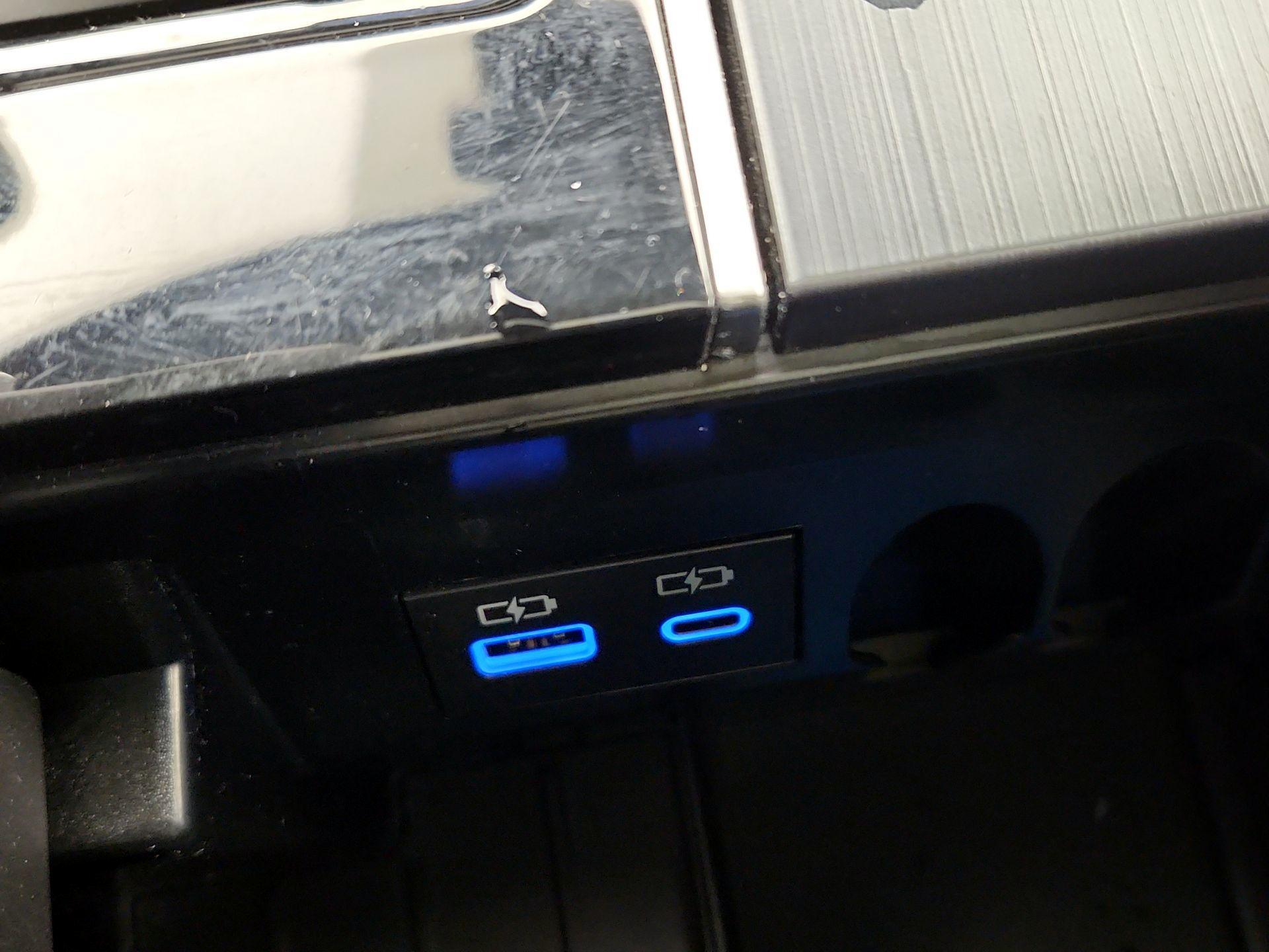 Thumbnail: 2022 Toyota Tundra - 18