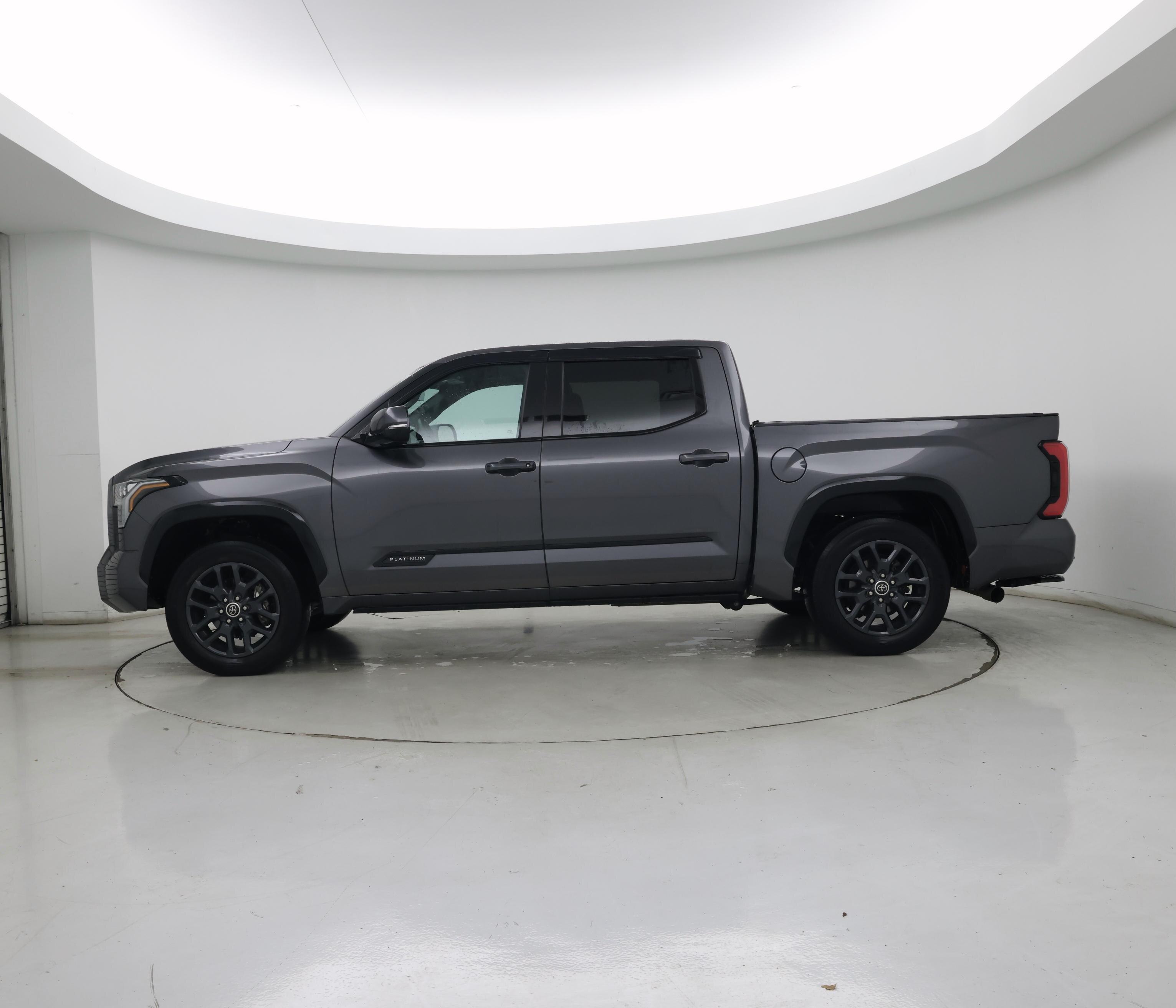 Thumbnail: 2022 Toyota Tundra - 3