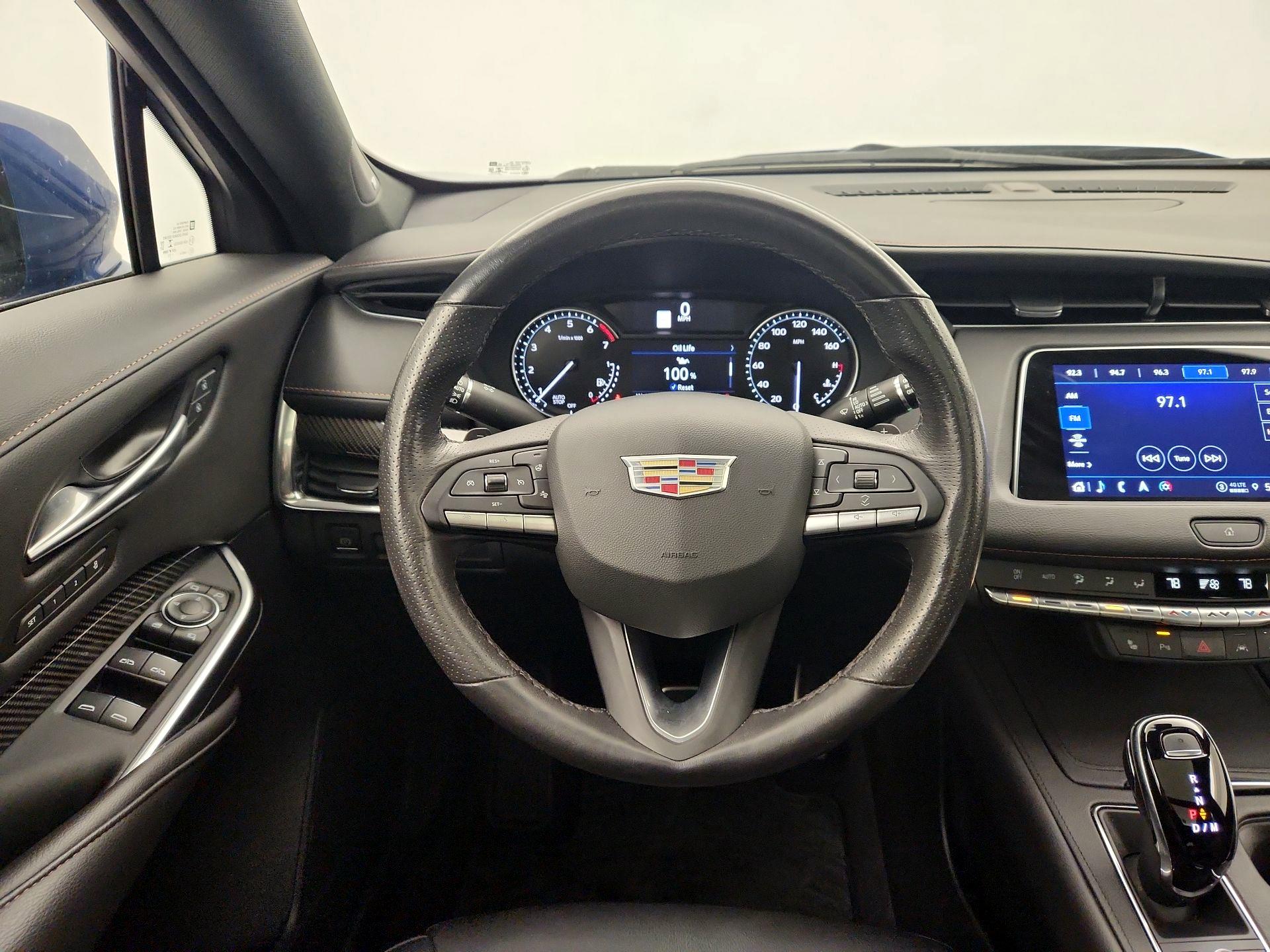 Thumbnail: 2023 Cadillac XT4 - 10