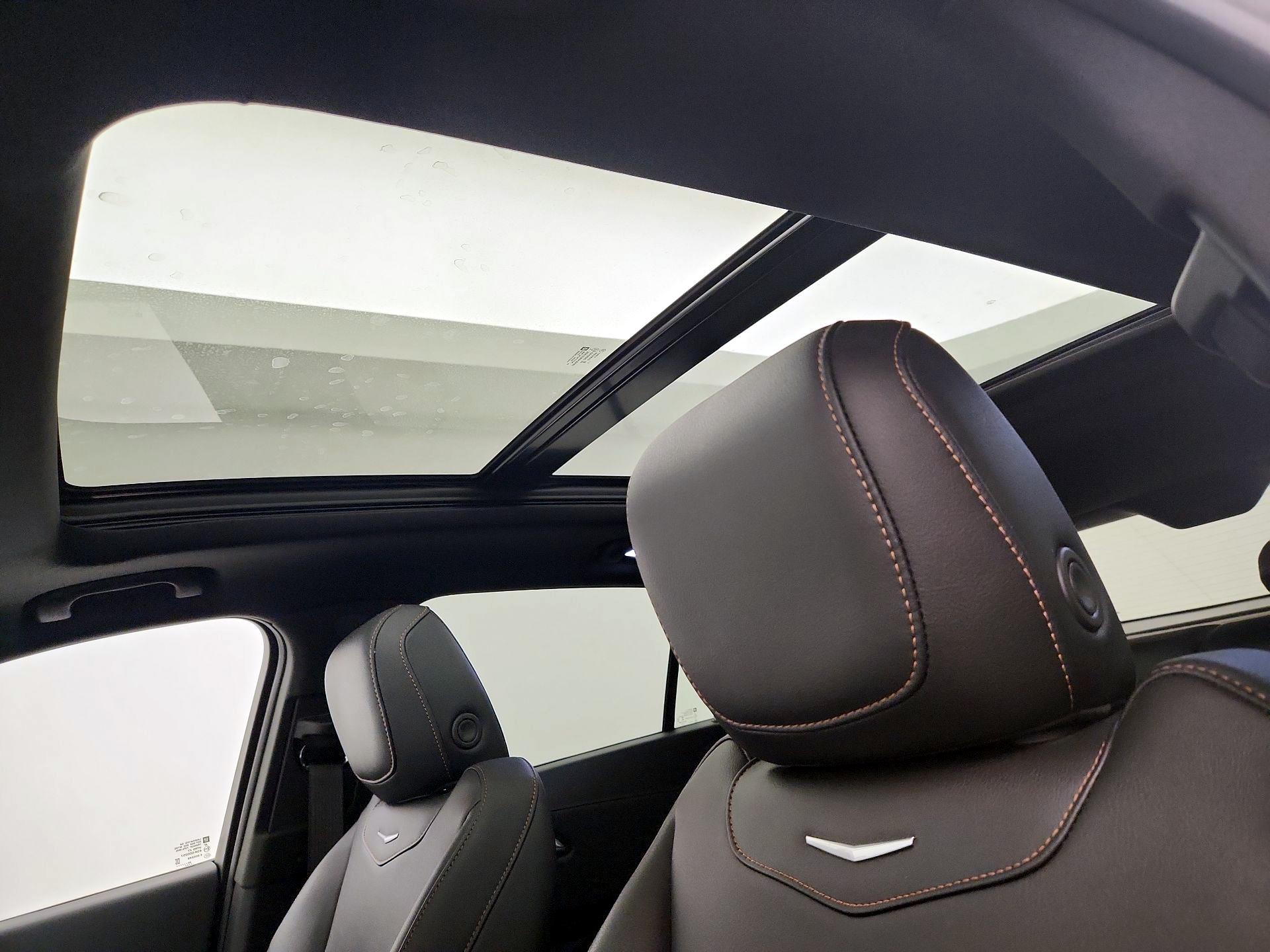 Thumbnail: 2023 Cadillac XT4 - 20