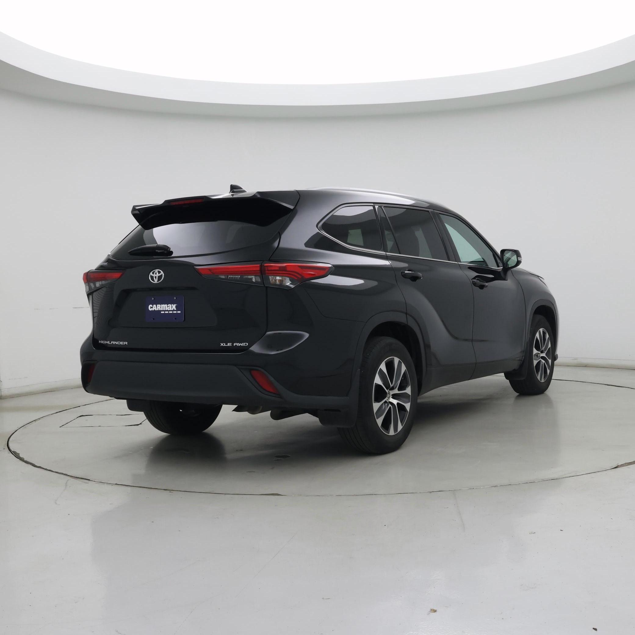 Thumbnail: 2022 Toyota Highlander - 8