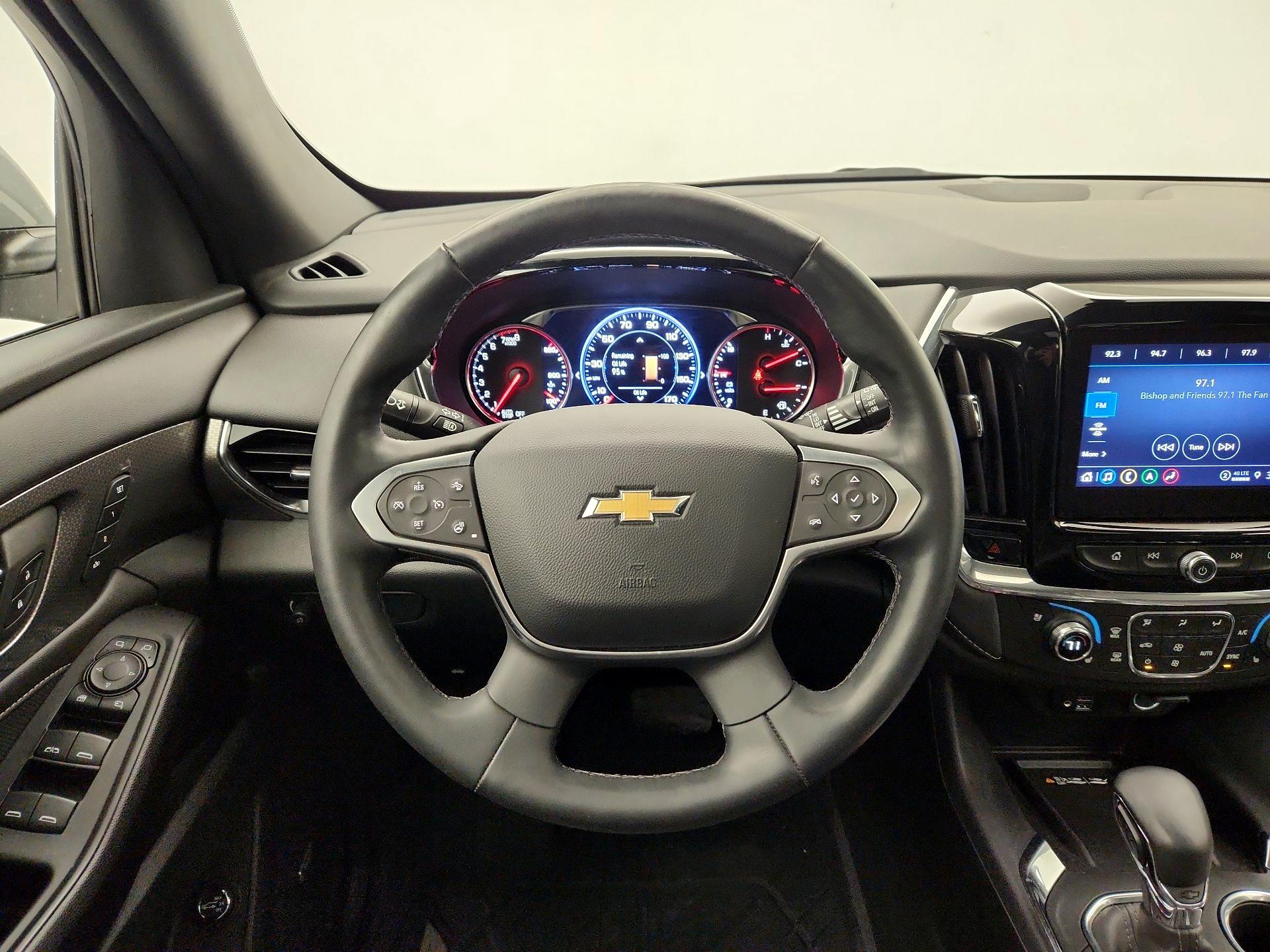 Thumbnail: 2023 Chevrolet Traverse - 10