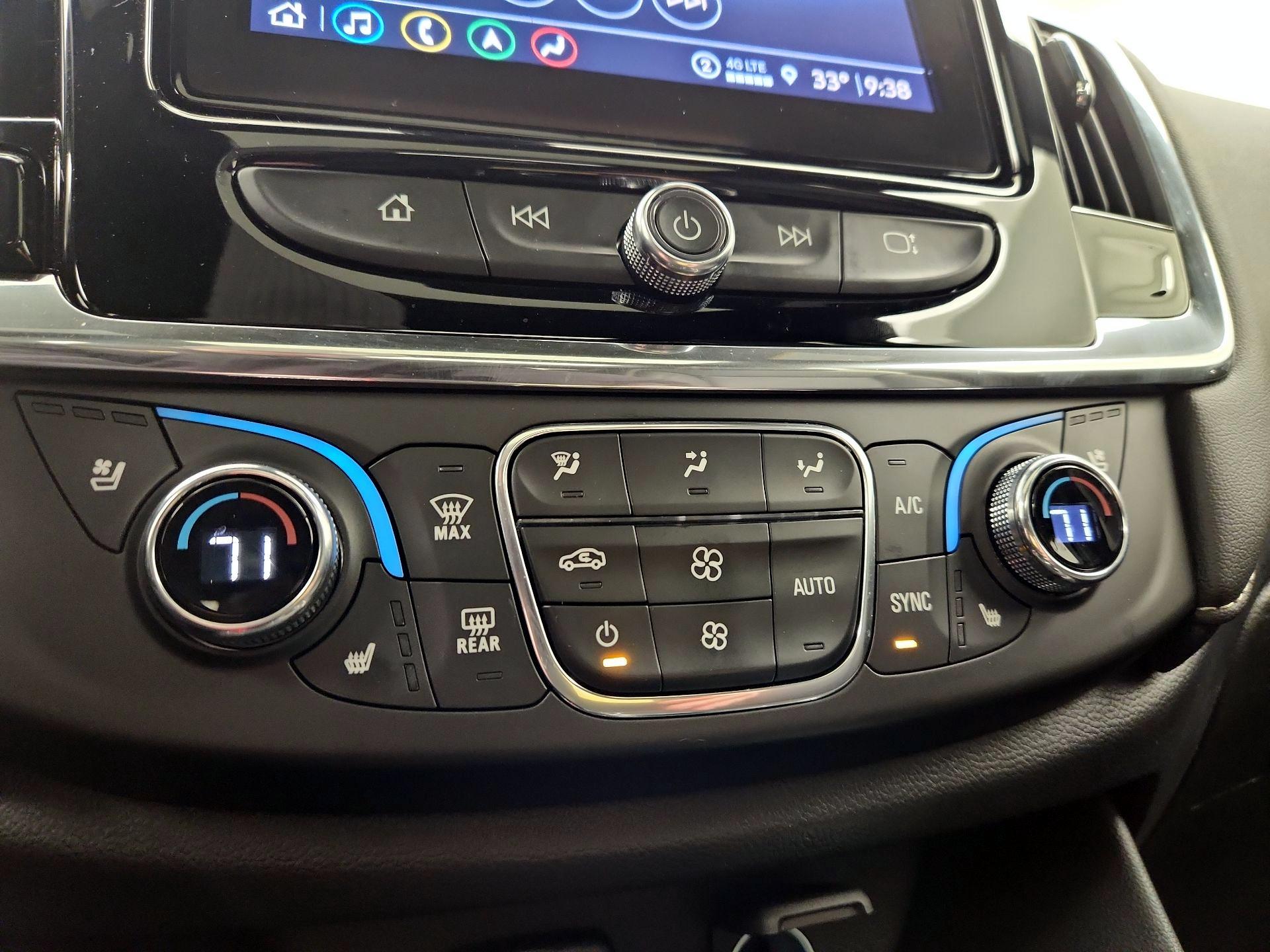 Thumbnail: 2023 Chevrolet Traverse - 17