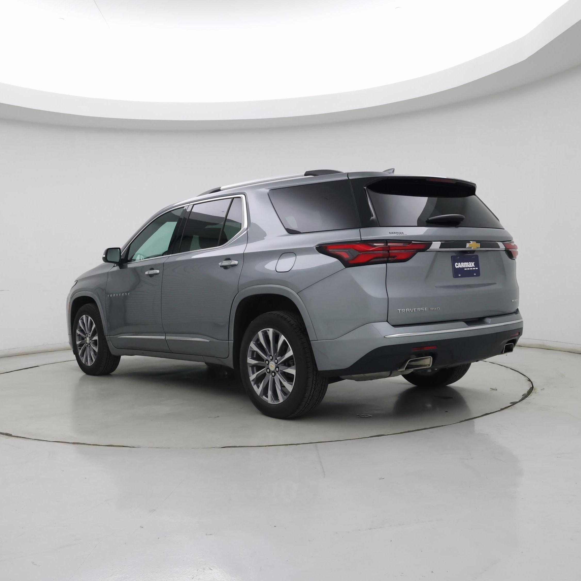 Thumbnail: 2023 Chevrolet Traverse - 2