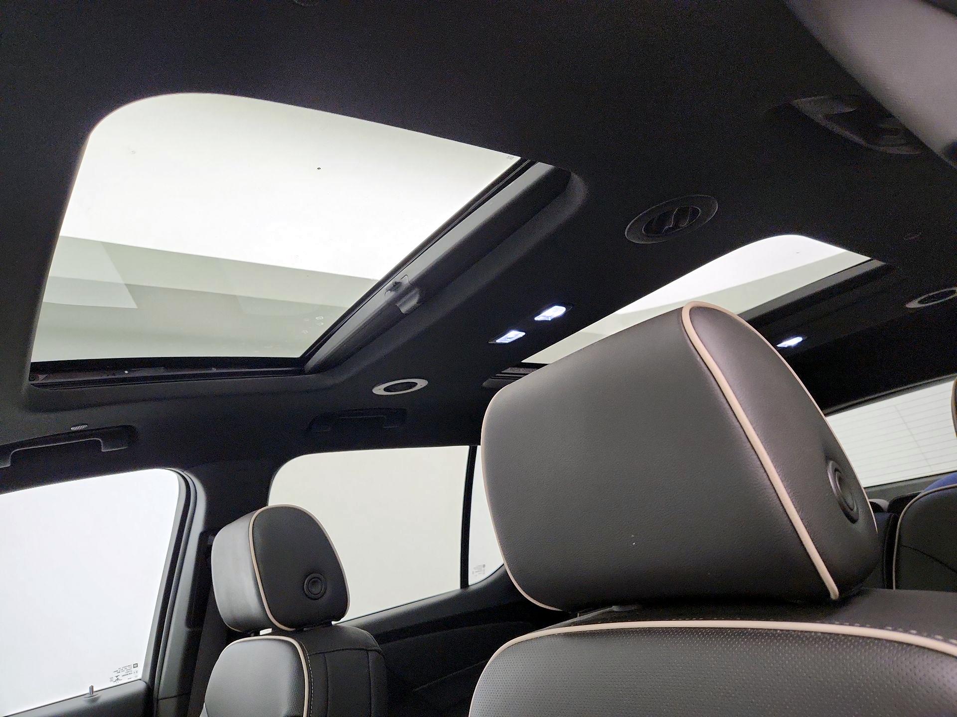 Thumbnail: 2023 Chevrolet Traverse - 20