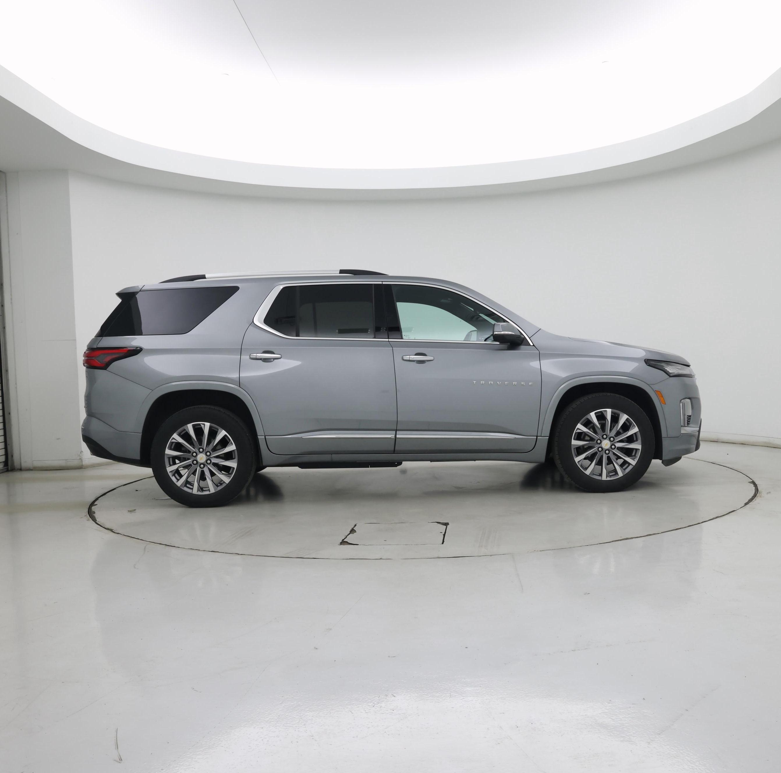 Thumbnail: 2023 Chevrolet Traverse - 7